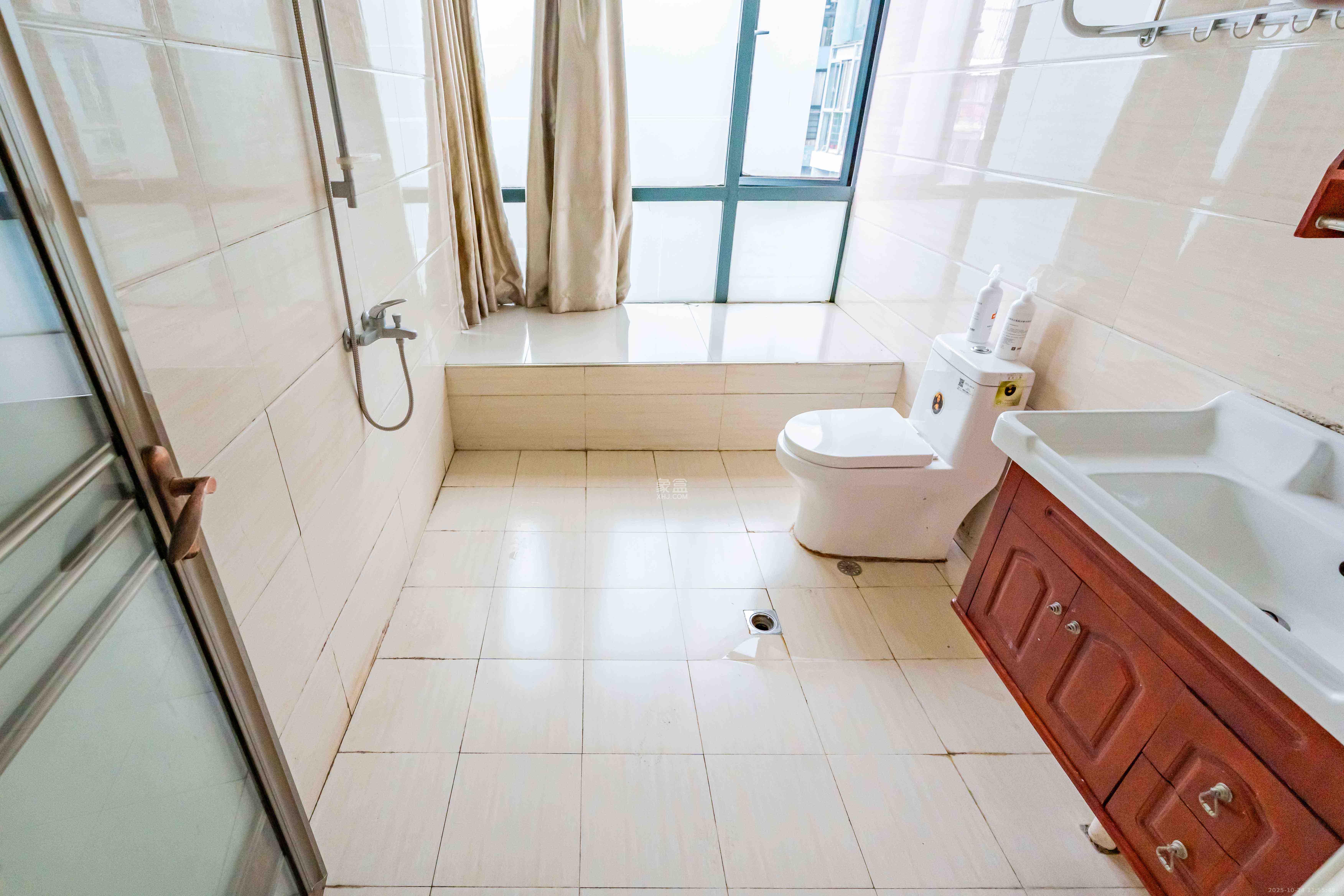 华盛新外滩  4室2厅1卫    4000.0元/月室内图