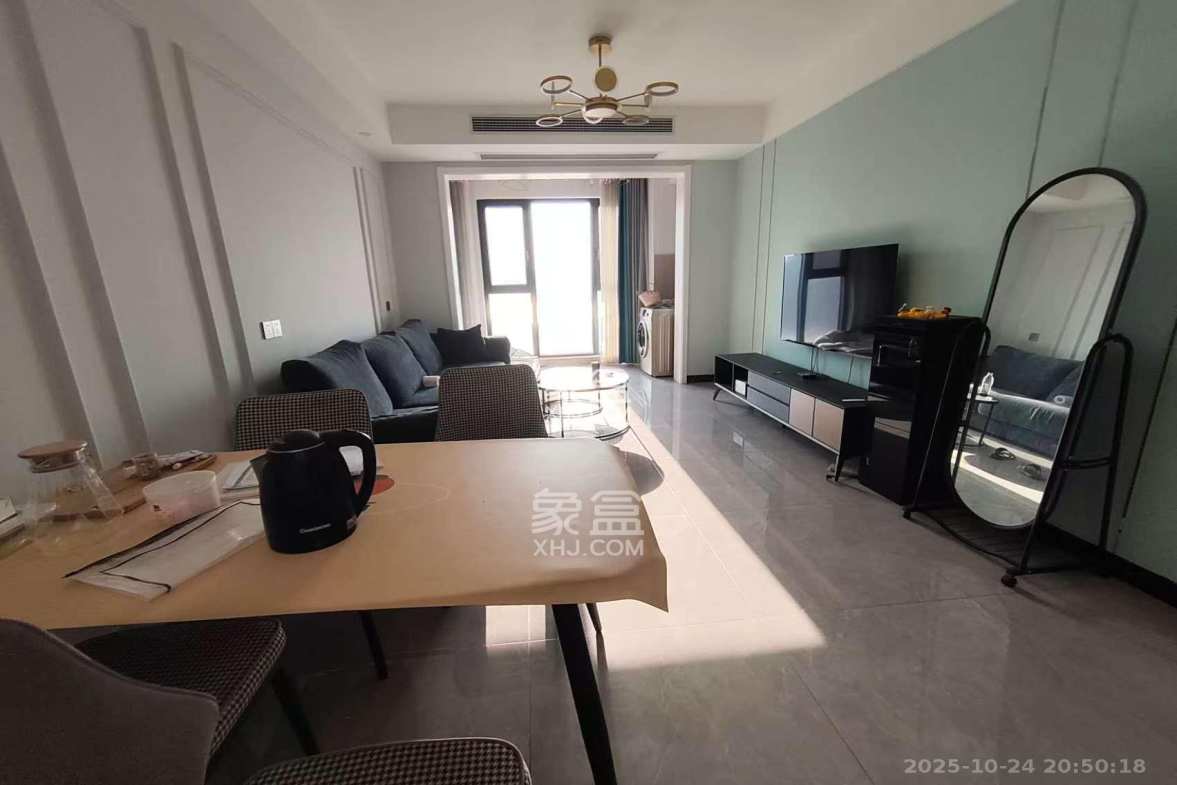 绿地海外滩二期  3室2厅2卫    2200.0元/月 绿地海外滩二期  3室2厅2卫    2200.0元/月室内图