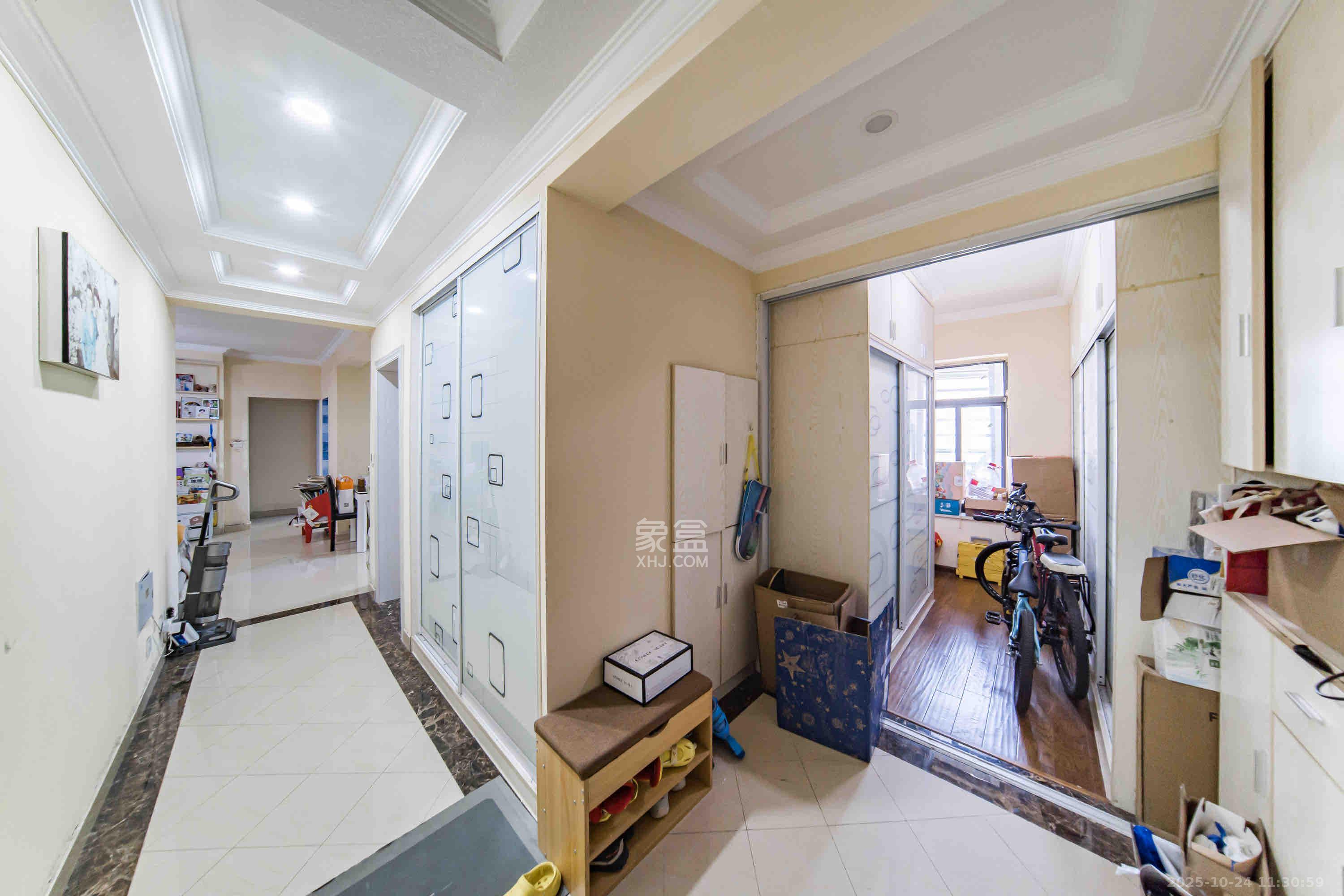 奥克斯广场  3室2厅1卫    3200.0元/月室内图