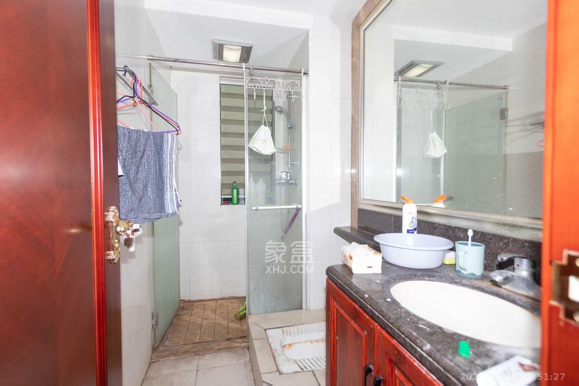 恒大城  4室2厅1卫    2600.0元/月室内图