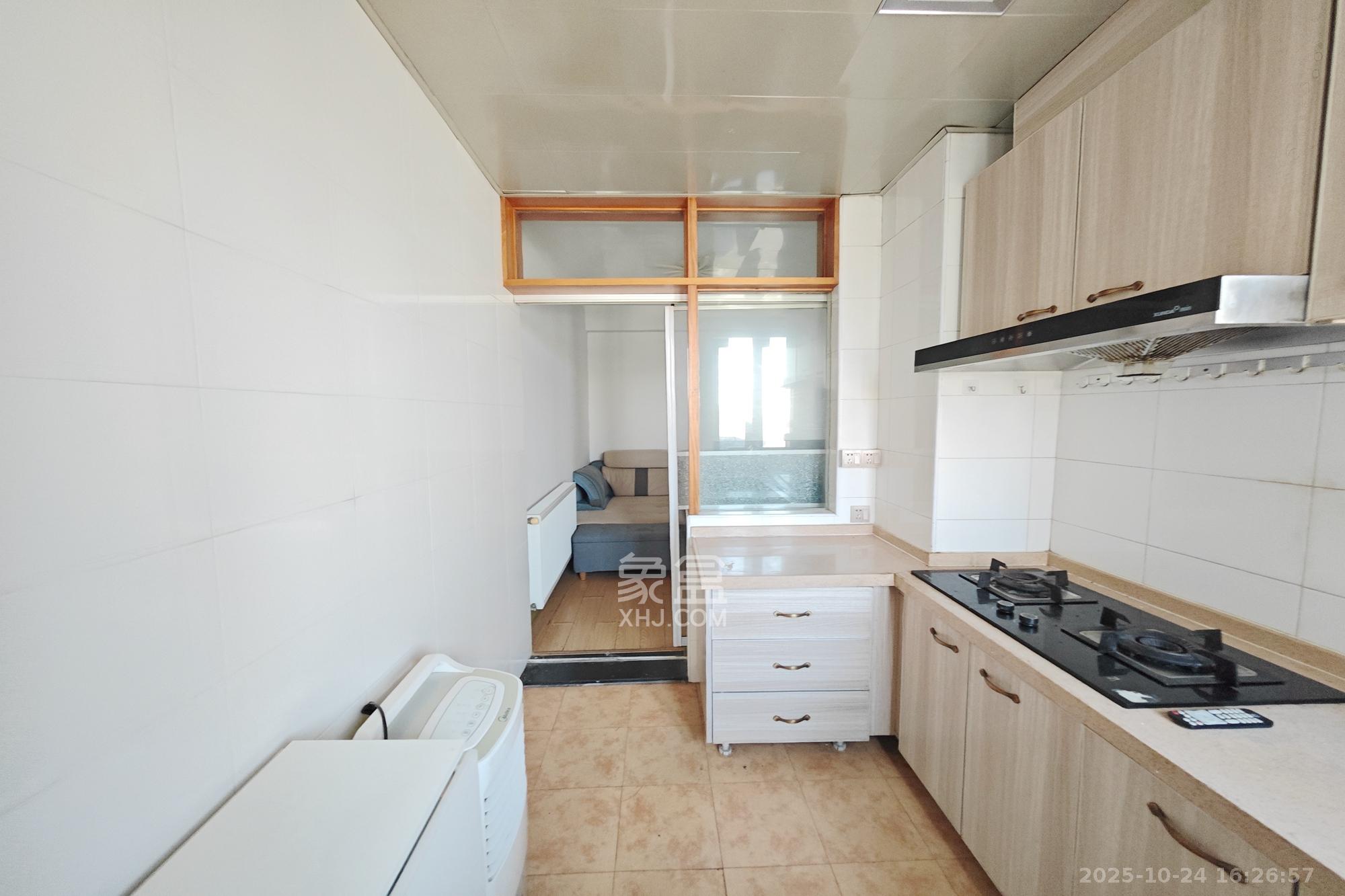 佳天瑞宁花园  1室2厅1卫    35.0万厨房