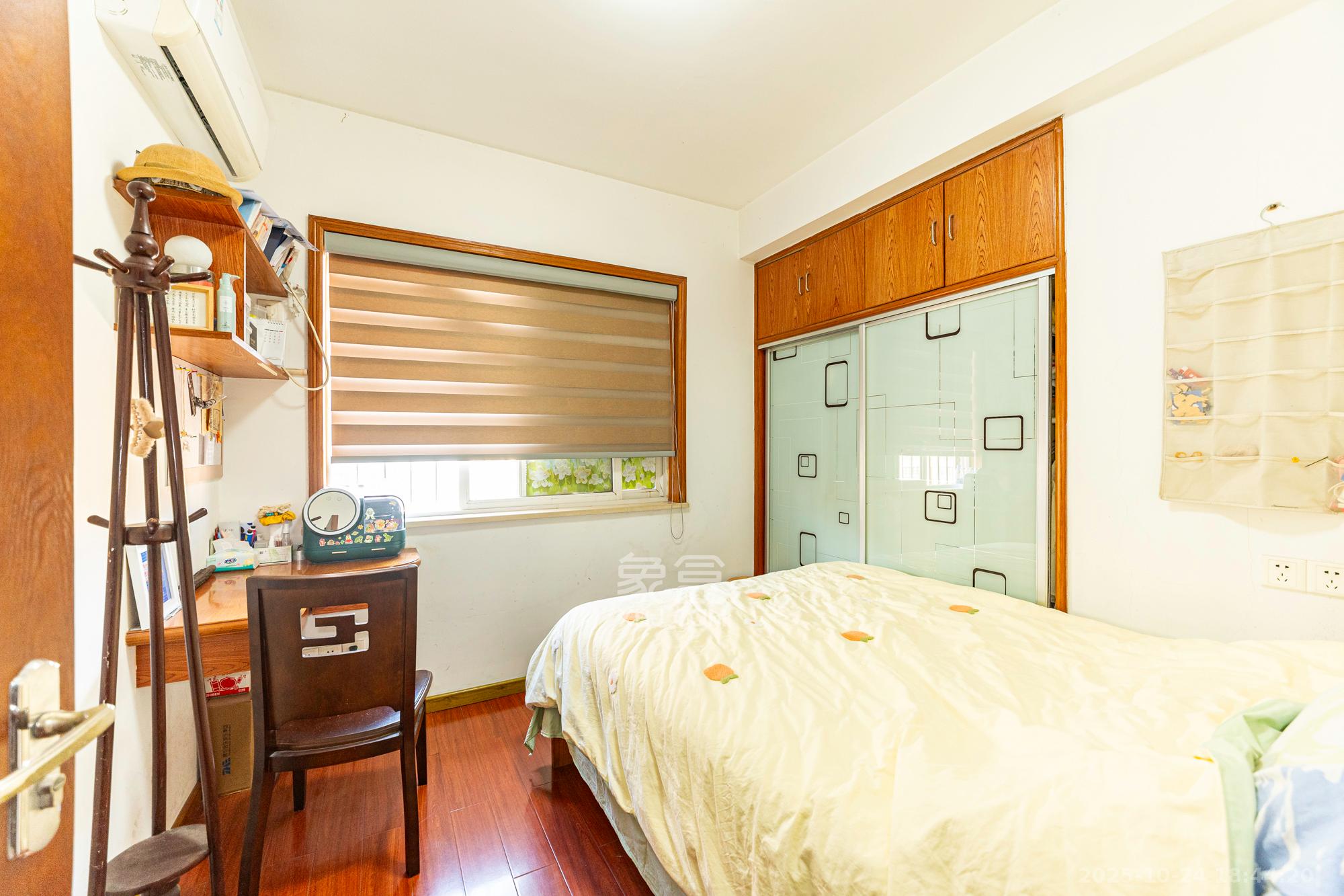 锦璨家园  3室2厅1卫    48.0万卧室