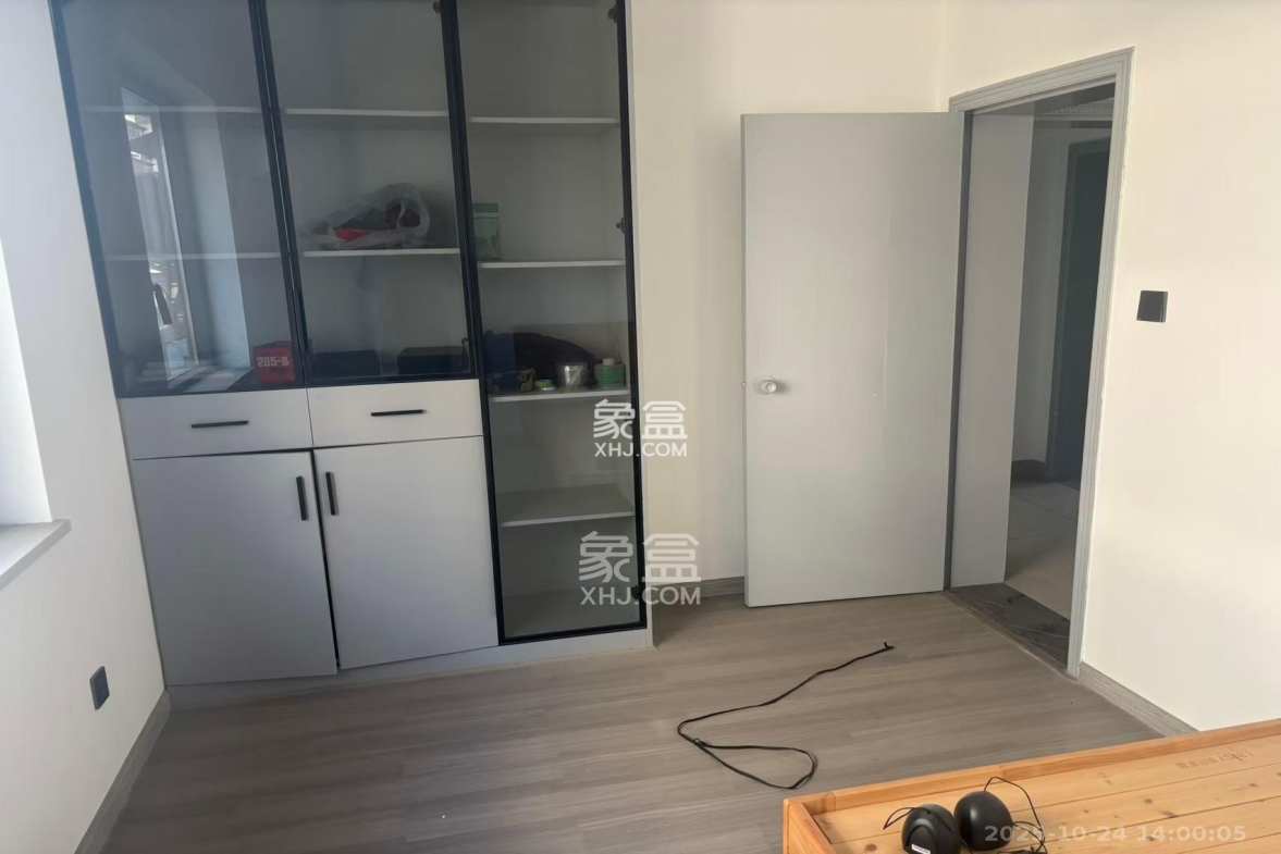 海威大厦 2室2厅2卫 2000.0元/月 海威大厦 2室2厅2卫 2000.0元/月室内图