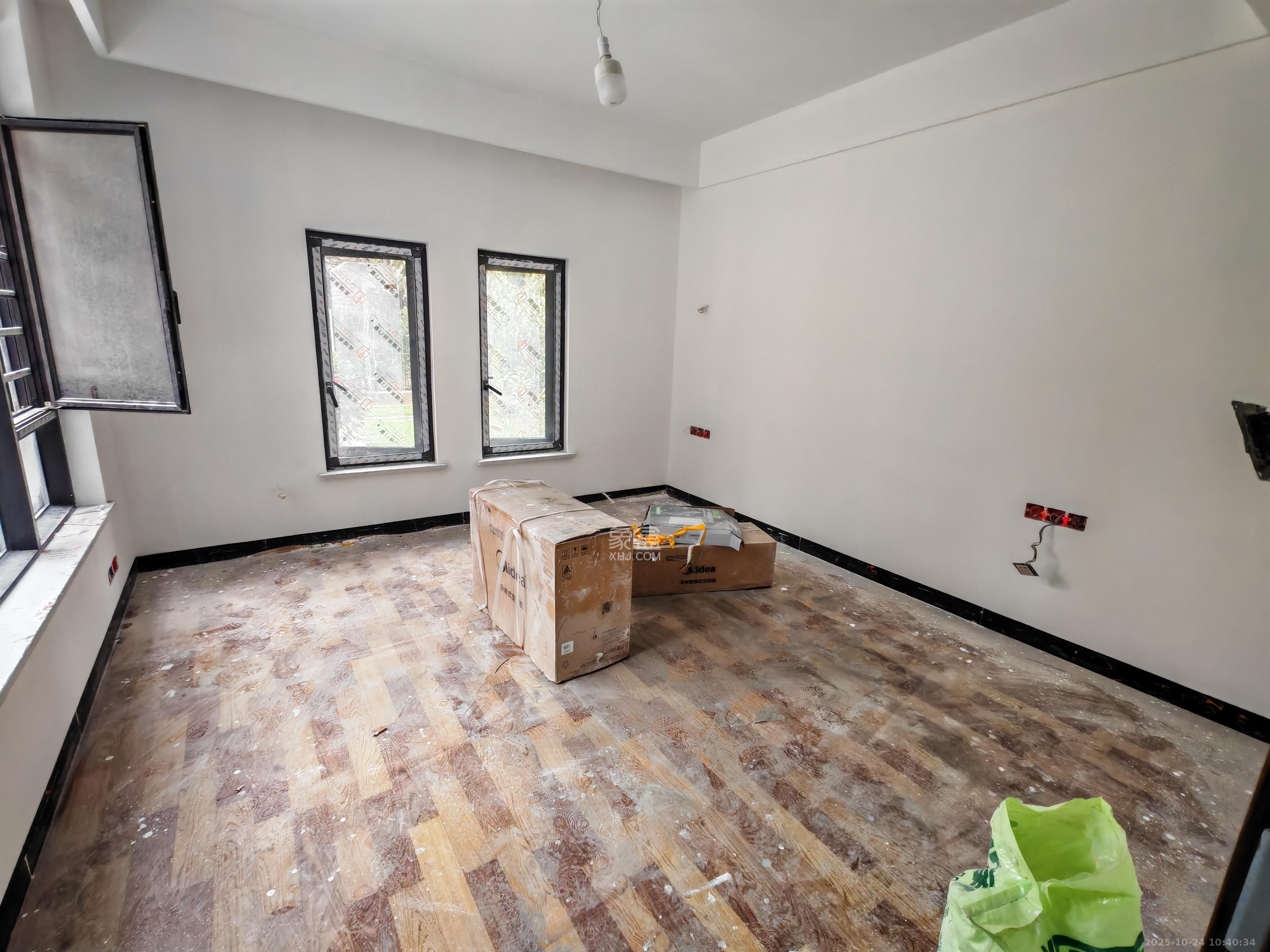 中冶中央公园  5室2厅2卫    5500.0元/月 中冶中央公园  5室2厅2卫    5500.0元/月室内图