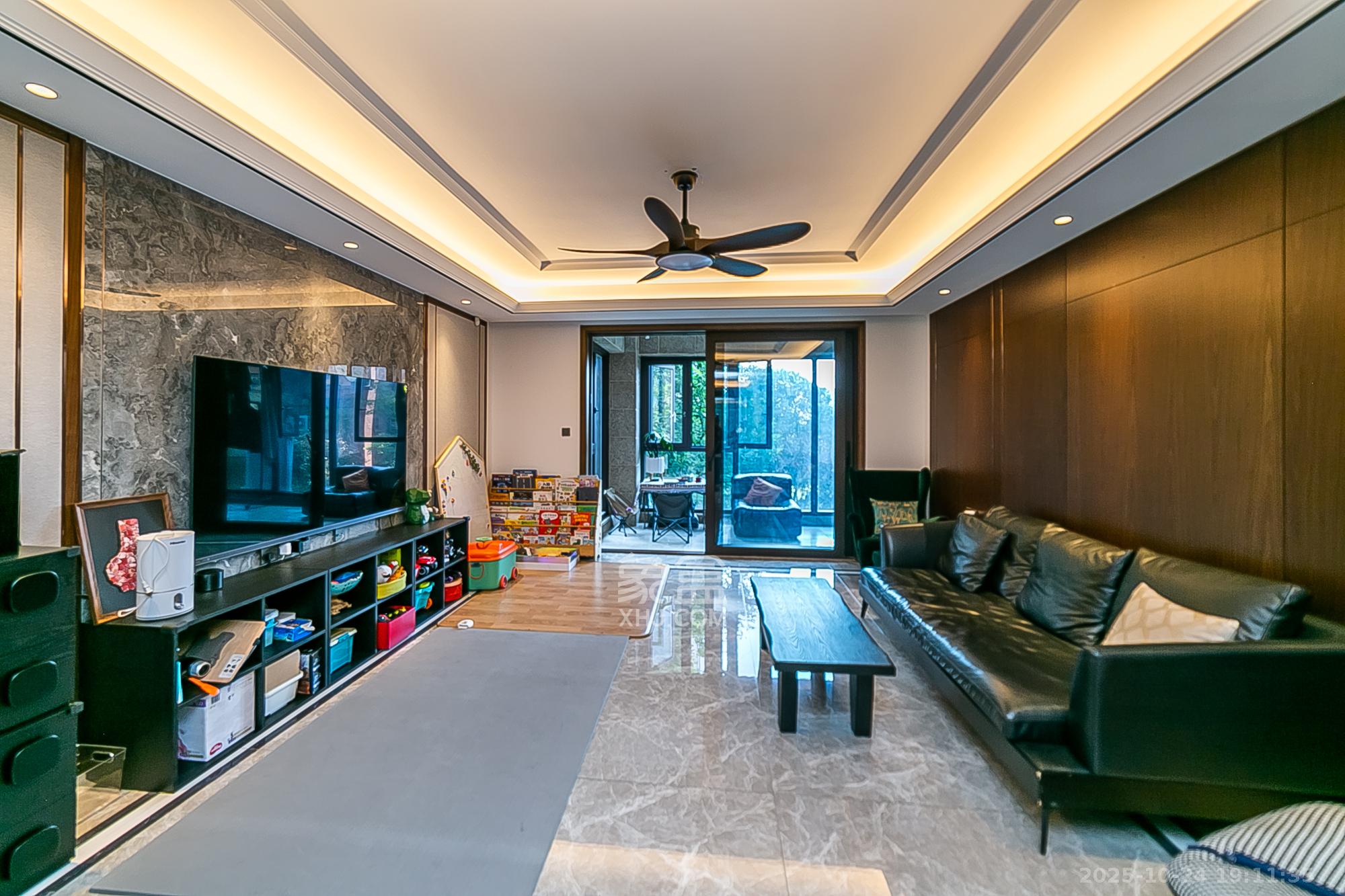 万科紫台  4室2厅2卫    560.0万