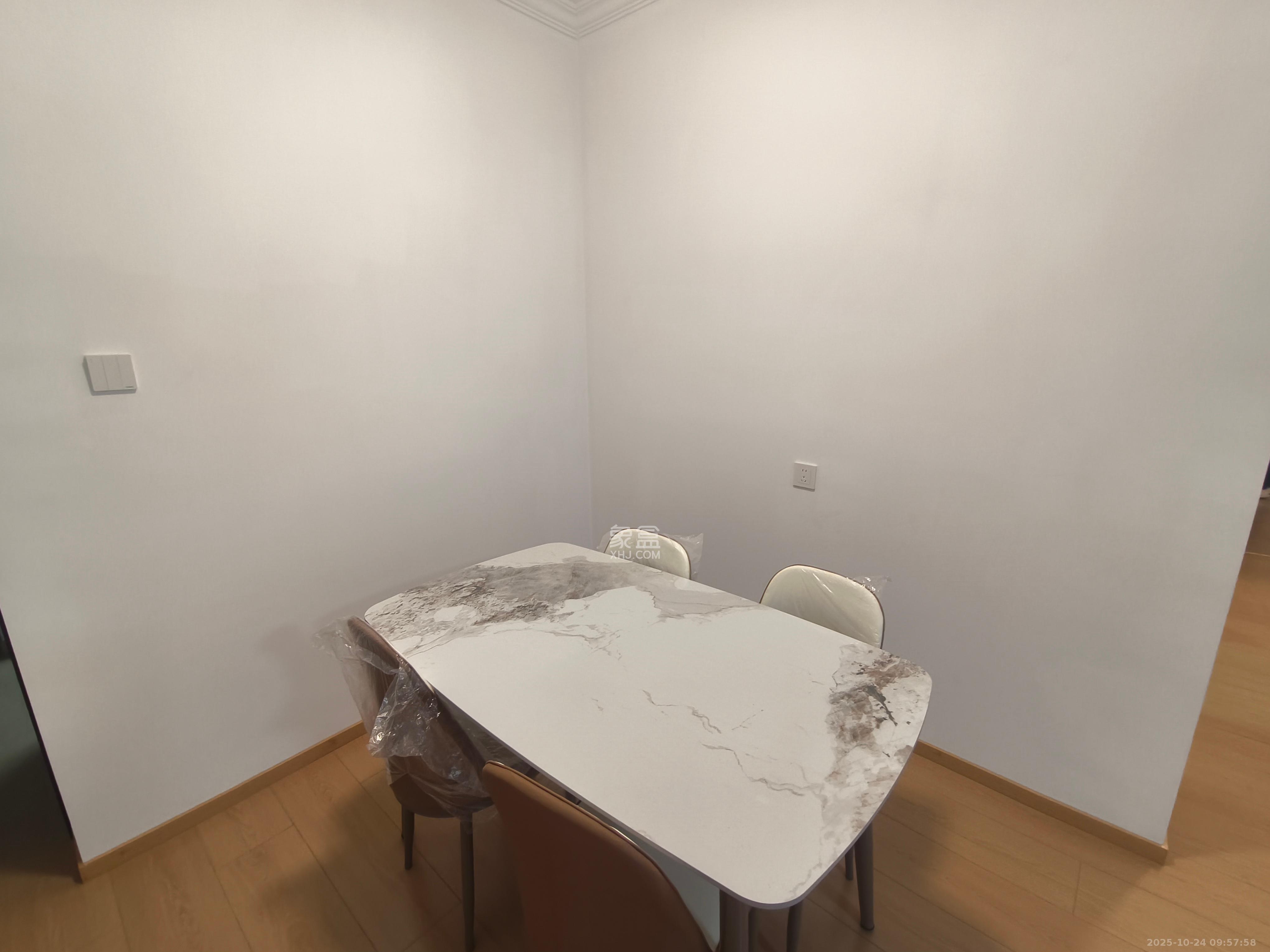 长沙北中心保利时代C区 3室2厅2卫 2300.0元/月 长沙北中心保利时代C区 3室2厅2卫 2300.0元/月室内图