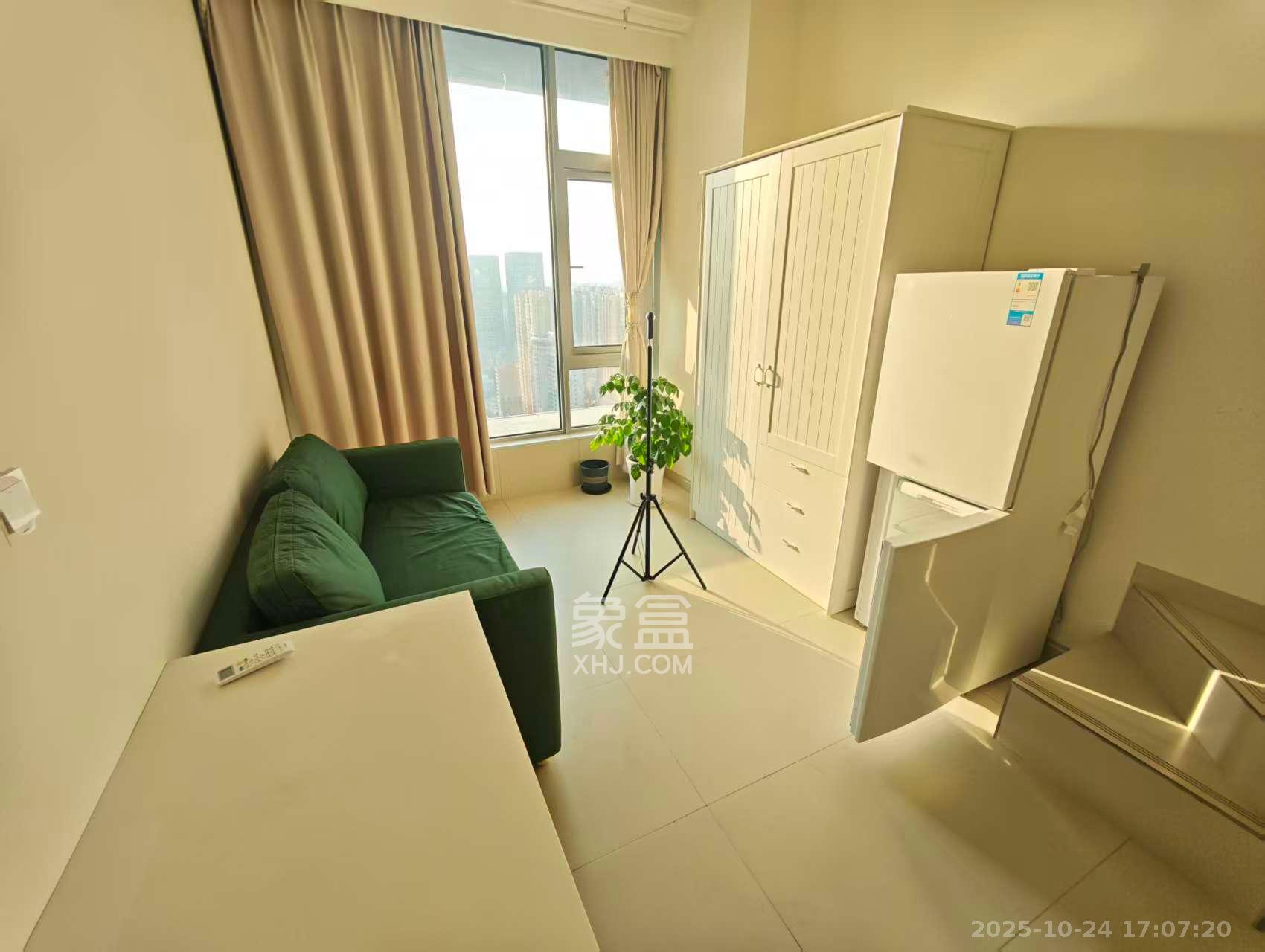 保利天禧EF区  1室0厅0卫    1600.0元/月 保利天禧EF区  1室0厅0卫    1600.0元/月室内图1