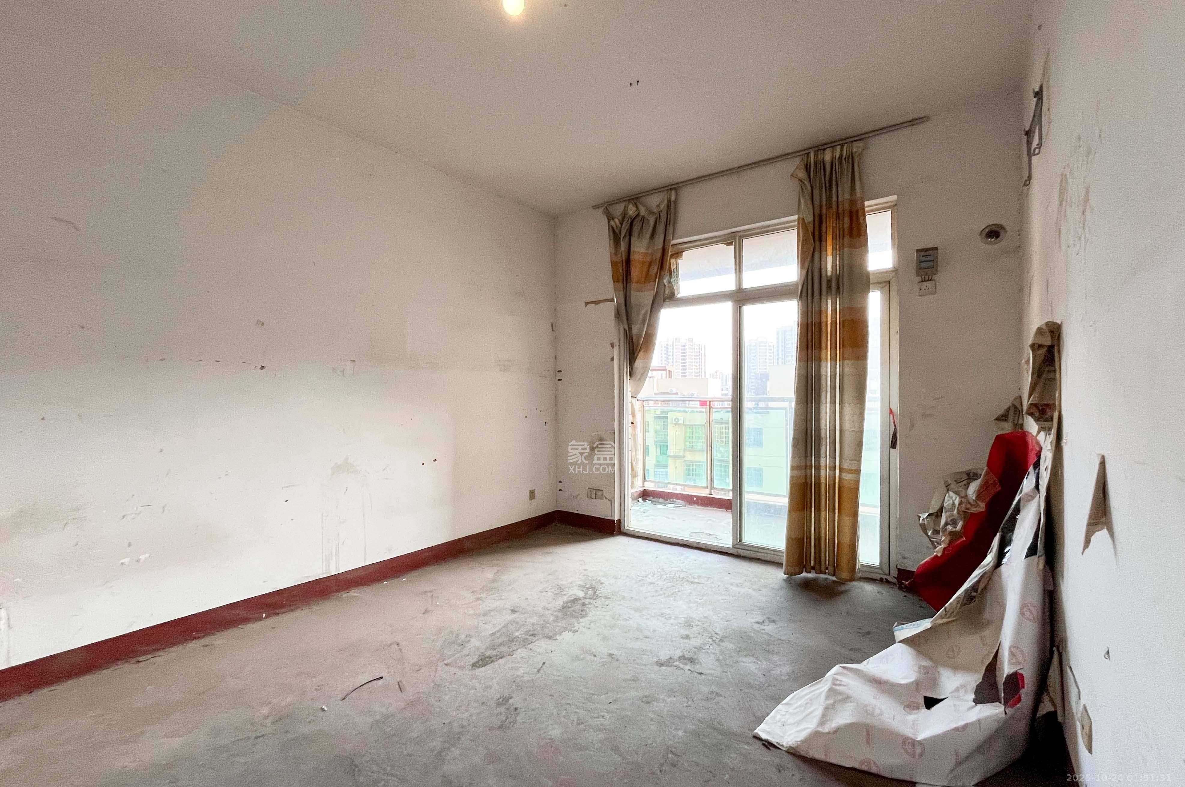 麓谷加州阳光  3室2厅2卫    85.0万 麓谷加州阳光  3室2厅2卫    85.0万其他