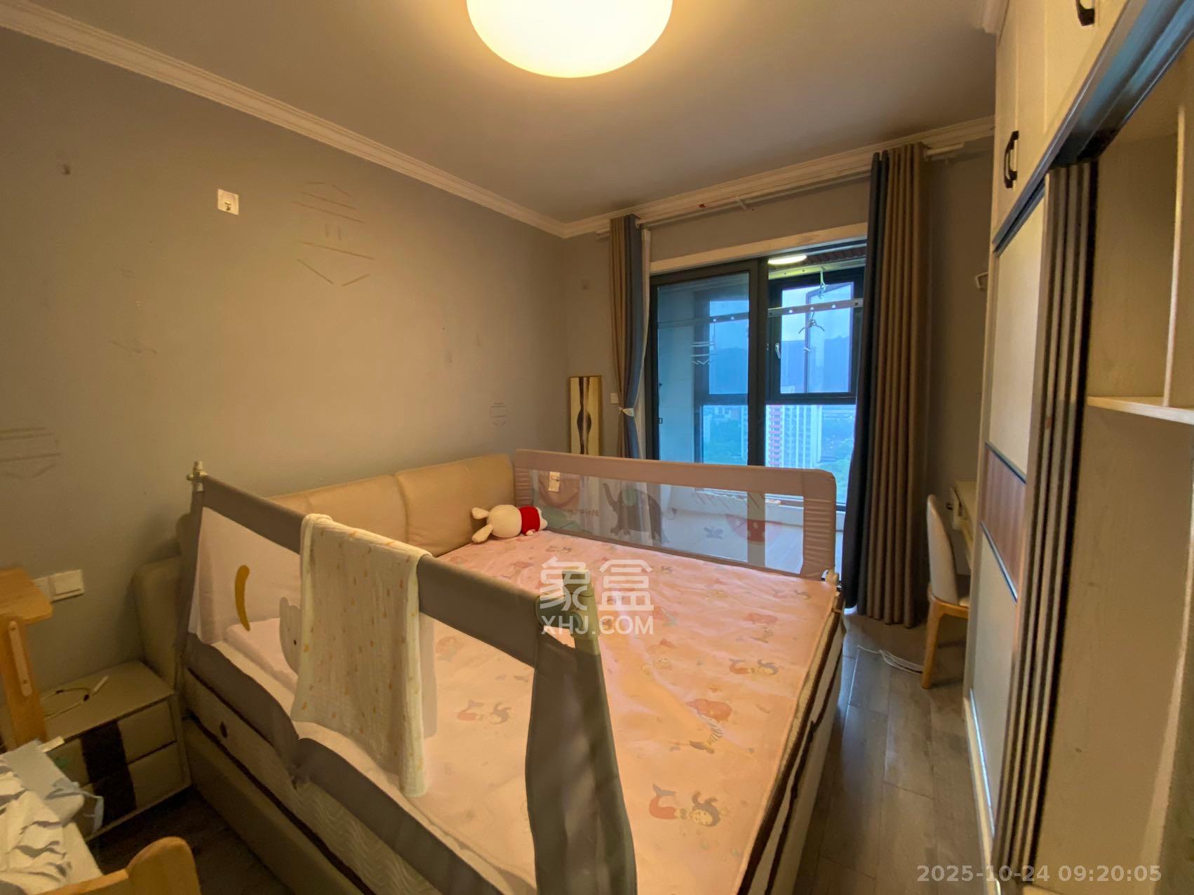 荣盛花语书苑 2室1厅1卫 2550.0元/月 荣盛花语书苑 2室1厅1卫 2550.0元/月室内图