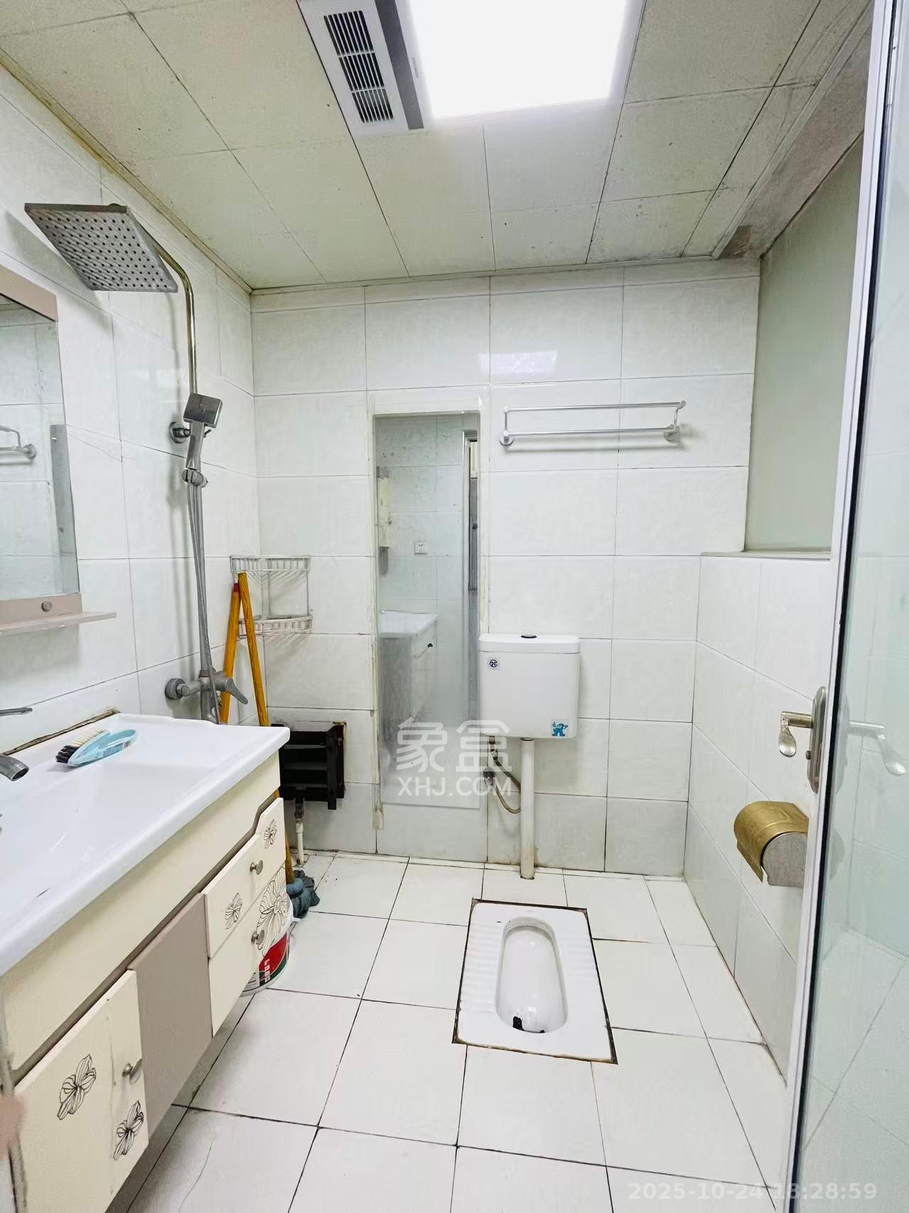 怡海星城 1室1厅1卫 850.0元/月 怡海星城 1室1厅1卫 850.0元/月室内图