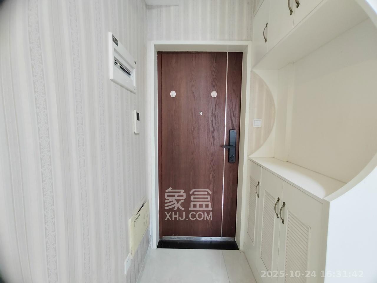 达美D6区  1室1厅1卫    1500.0元/月室内图