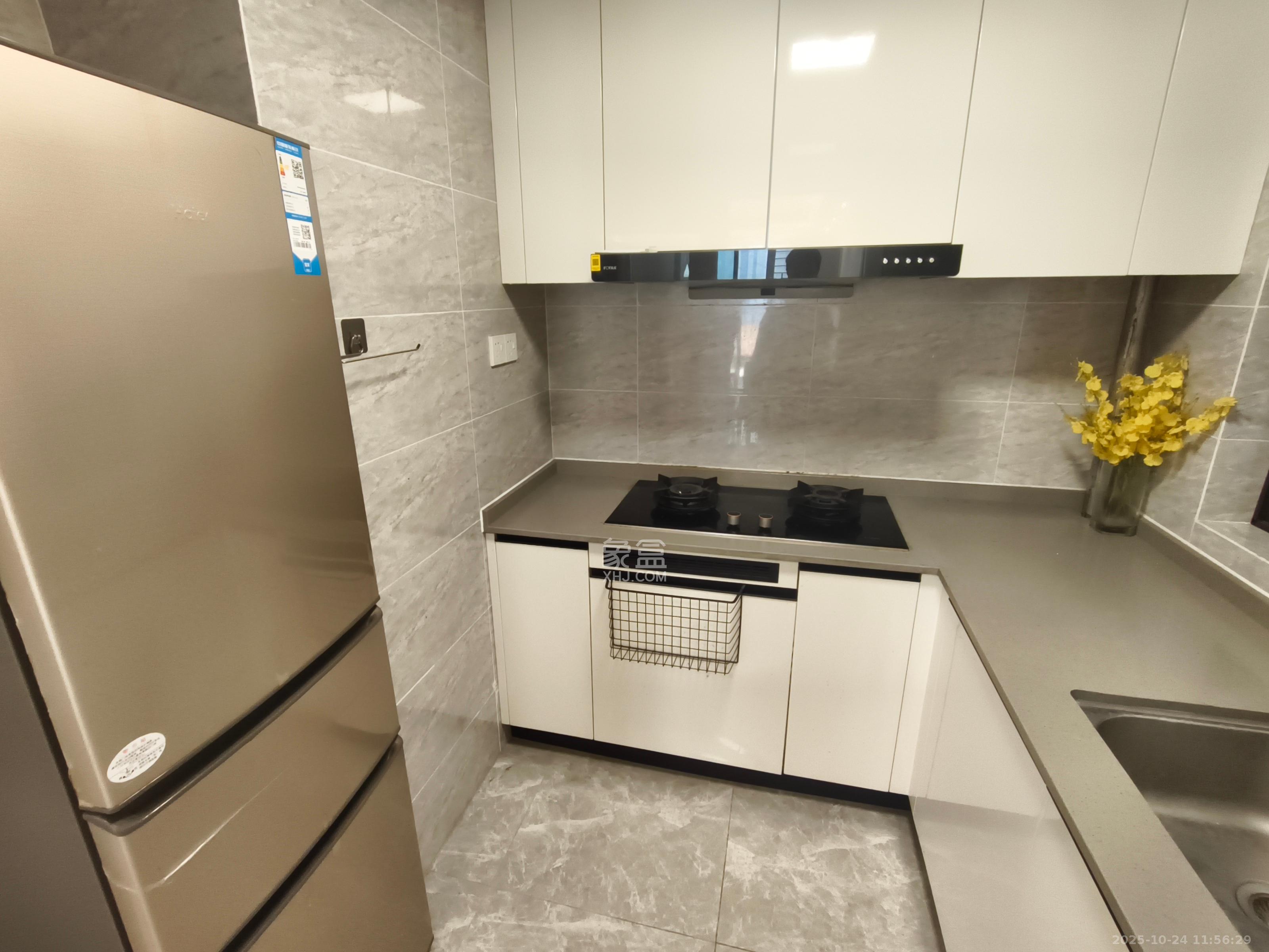 万科金色梦想C区 3室2厅2卫 2700.0元/月 万科金色梦想C区 3室2厅2卫 2700.0元/月室内图