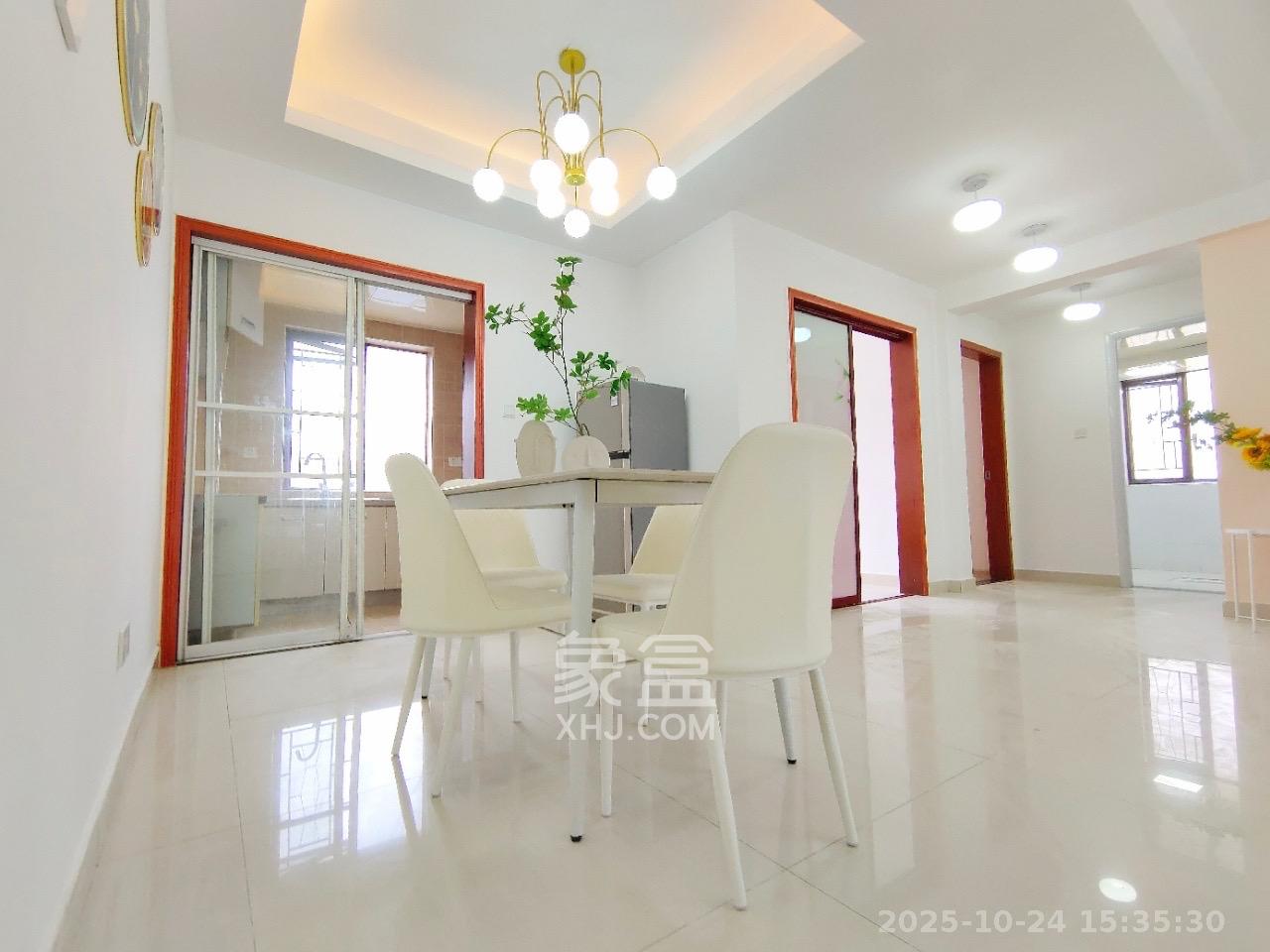 高信向日葵  3室2厅1卫    2800.0元/月 高信向日葵  3室2厅1卫    2800.0元/月室内图