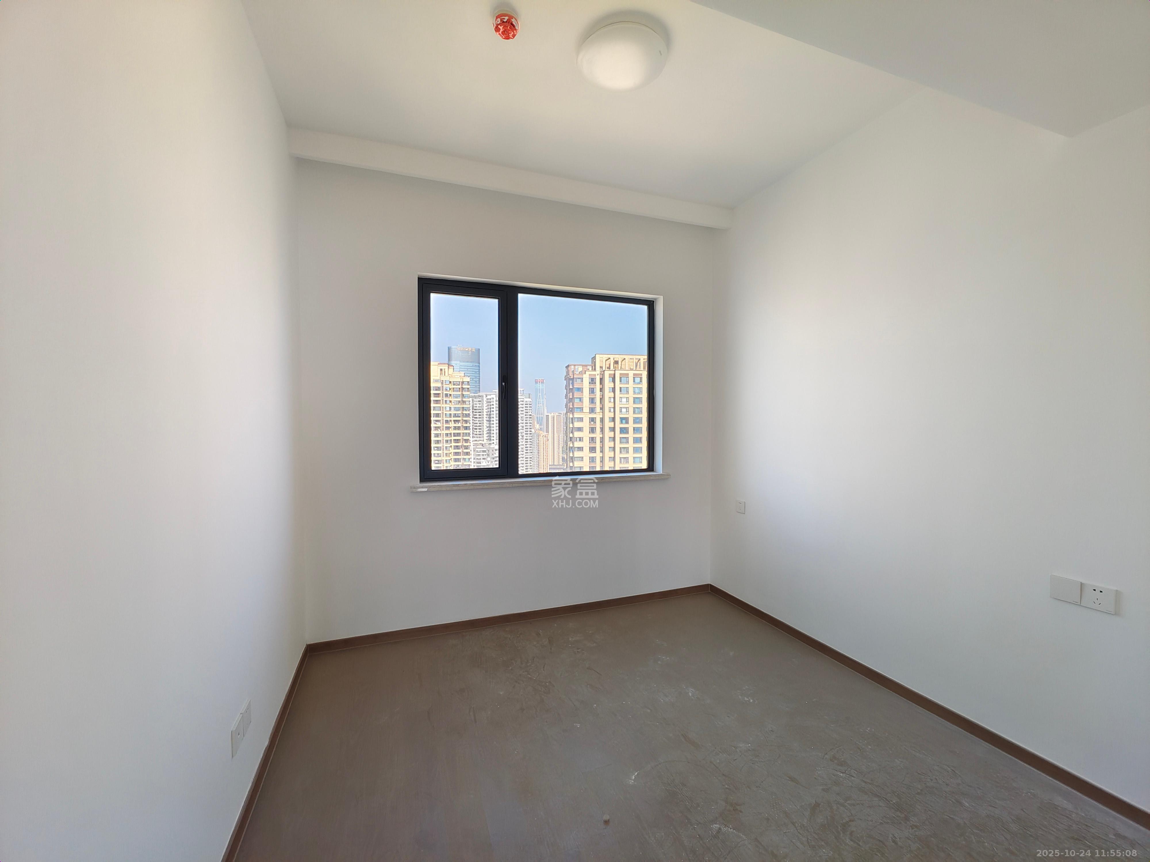 滨江府1913  4室2厅2卫    9000.0元/月室内图