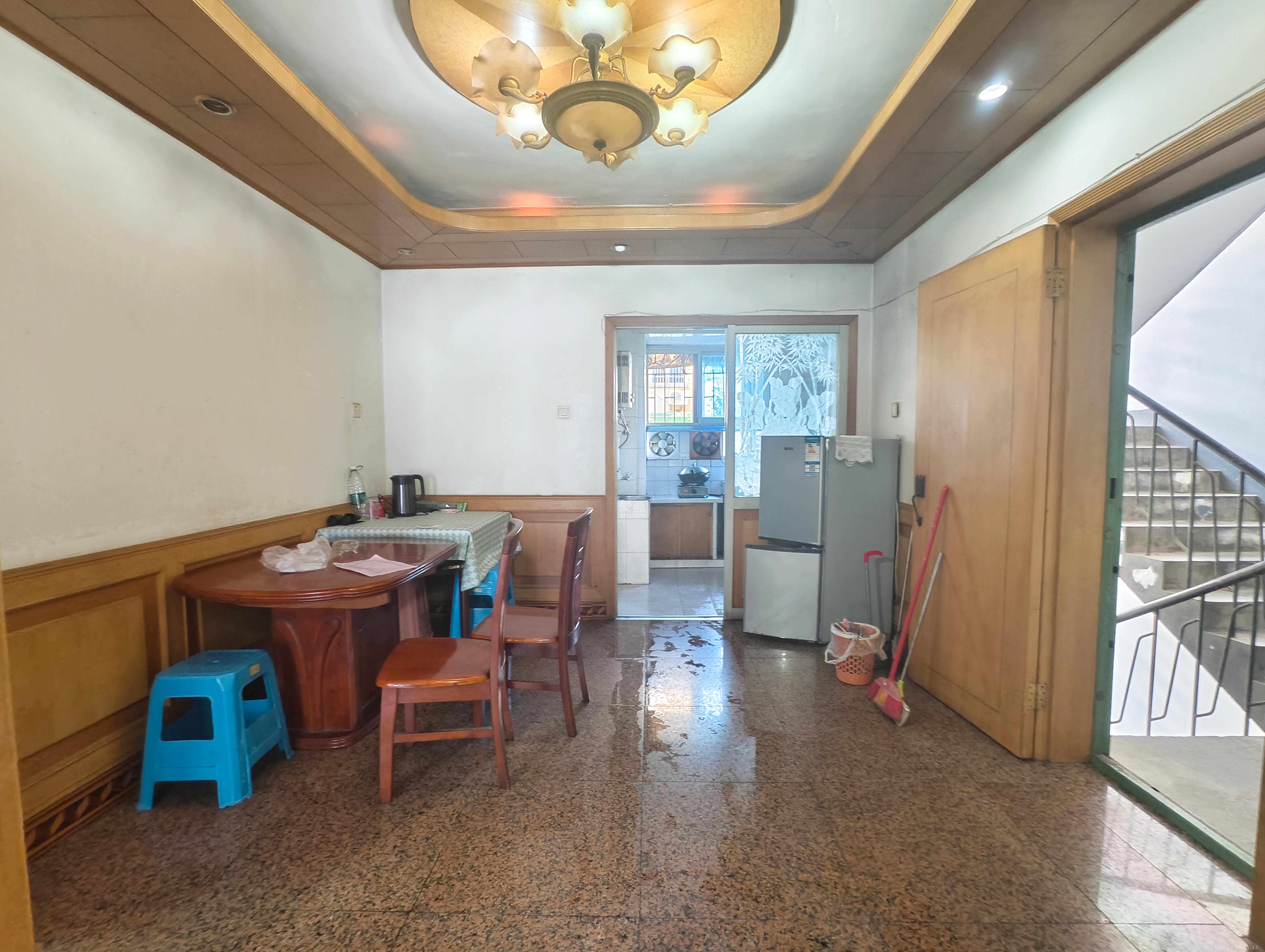 荷花园小区(安置房小区) 3室1厅1卫 1800.0元/月 荷花园小区(安置房小区) 3室1厅1卫 1800.0元/月室内图