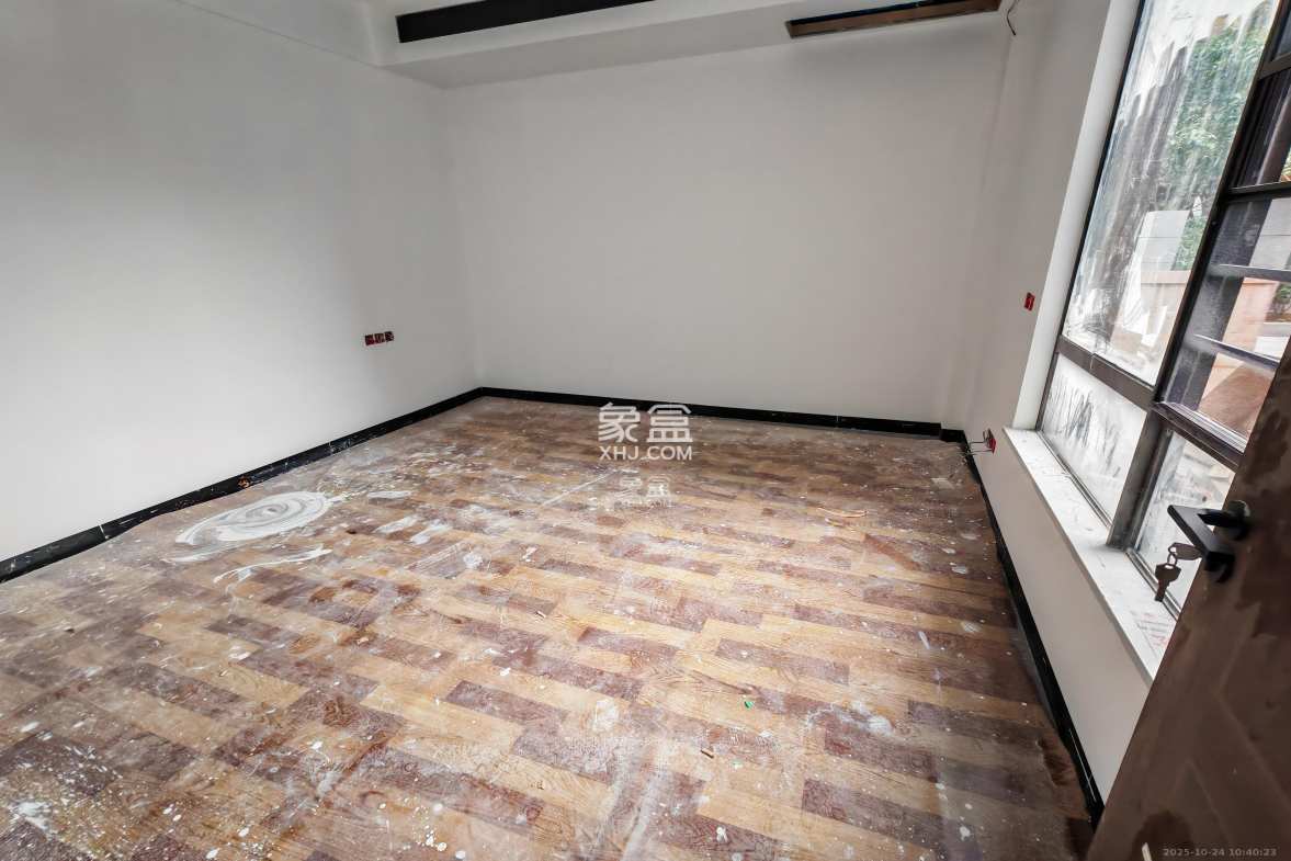 中冶中央公园  5室2厅2卫    5500.0元/月 中冶中央公园  5室2厅2卫    5500.0元/月室内图