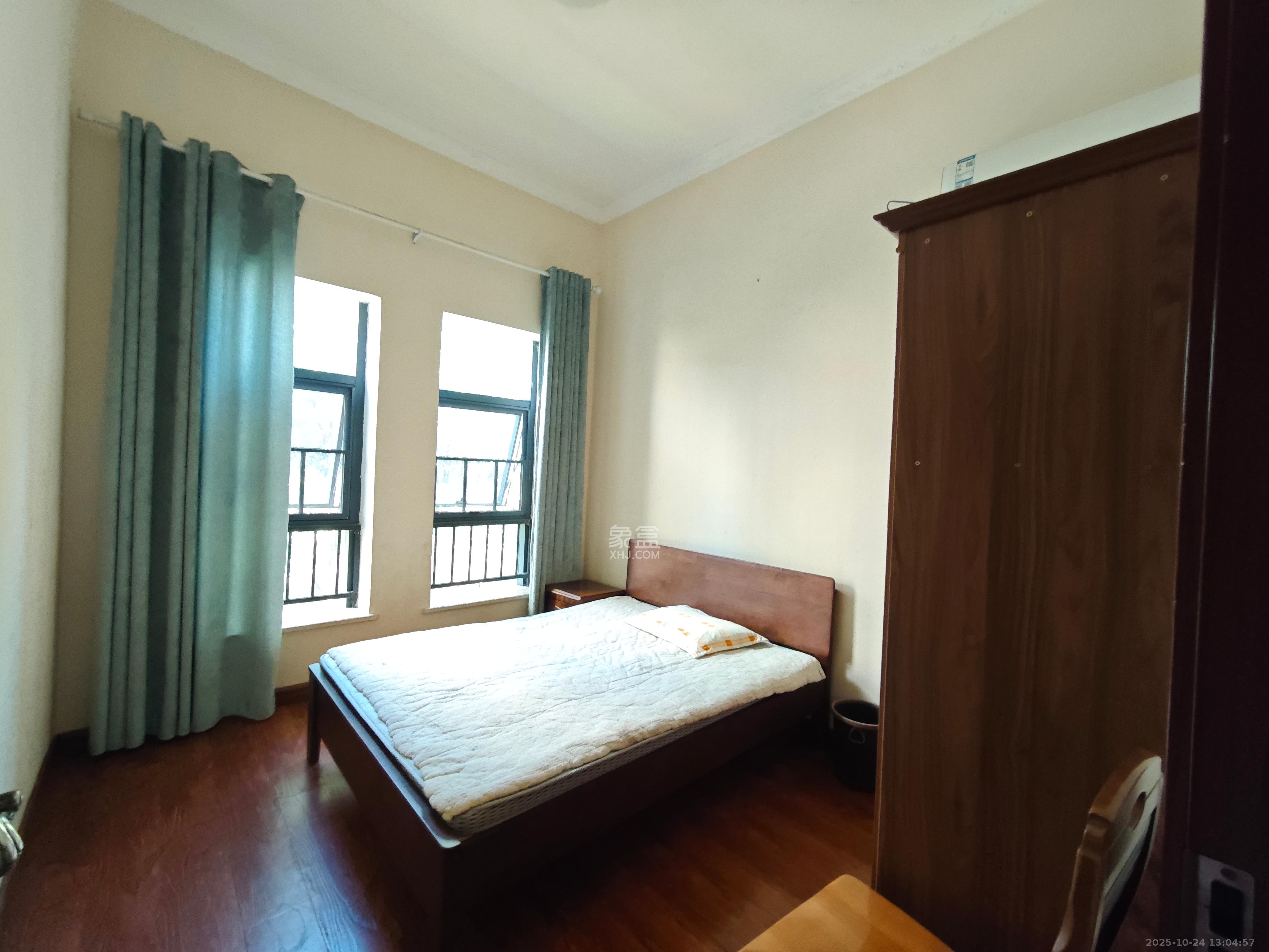 清溪川九号  5室2厅1卫    3600.0元/月 清溪川九号  5室2厅1卫    3600.0元/月室内图