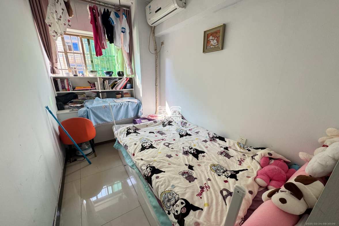 上城星座  2室1厅1卫    2100.0元/月 上城星座  2室1厅1卫    2100.0元/月室内图