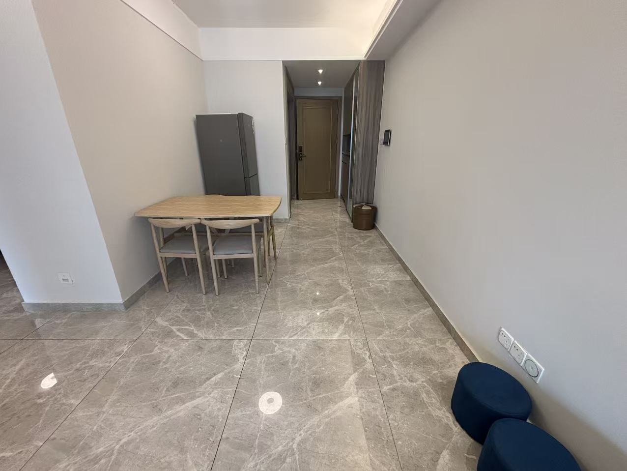 雅居乐金沙湾  2室1厅1卫    1600.0元/月 雅居乐金沙湾  2室1厅1卫    1600.0元/月室内图