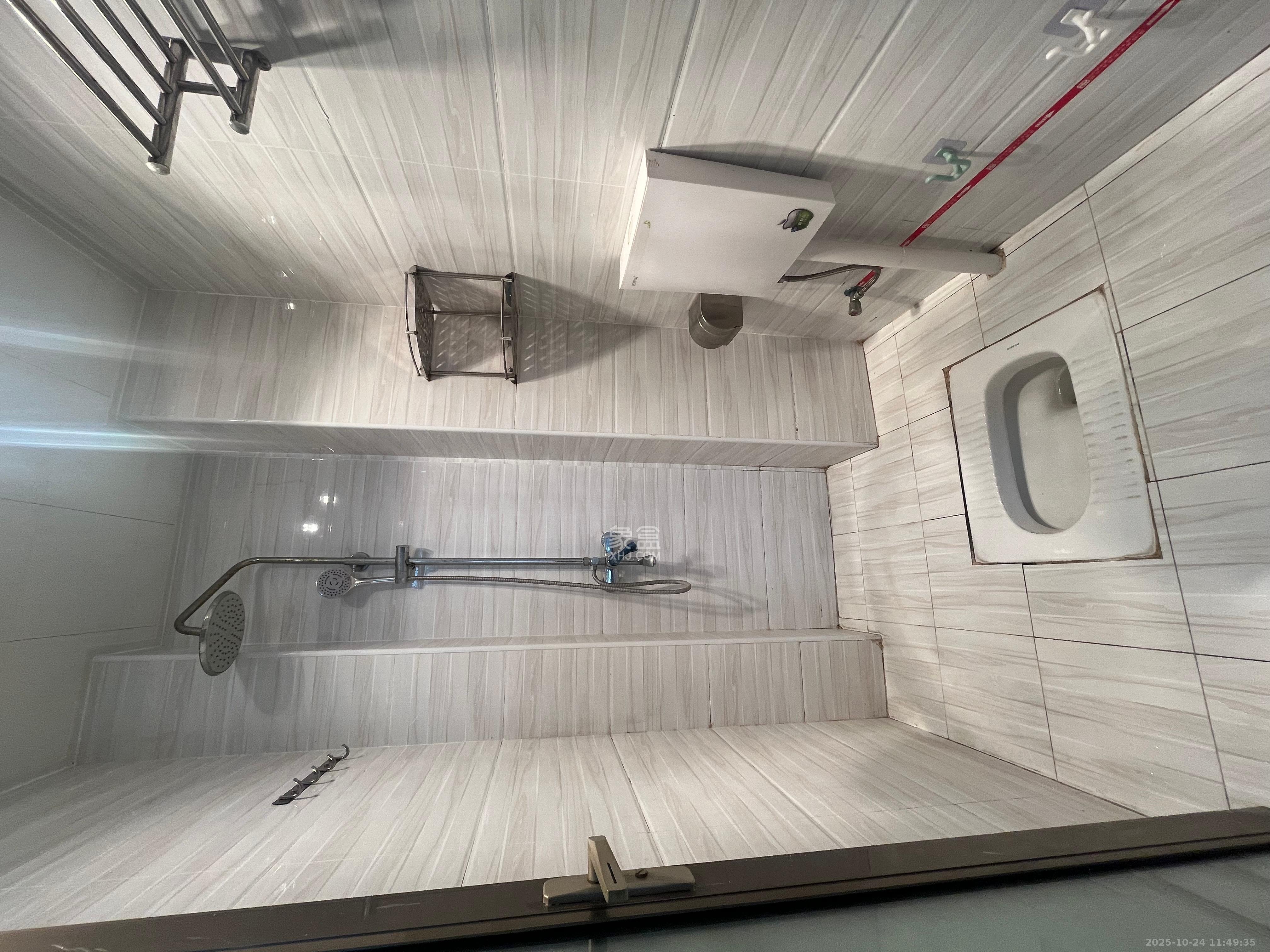 V领寓(岭南家园)  1室1厅1卫    1500.0元/月 V领寓(岭南家园)  1室1厅1卫    1500.0元/月室内图