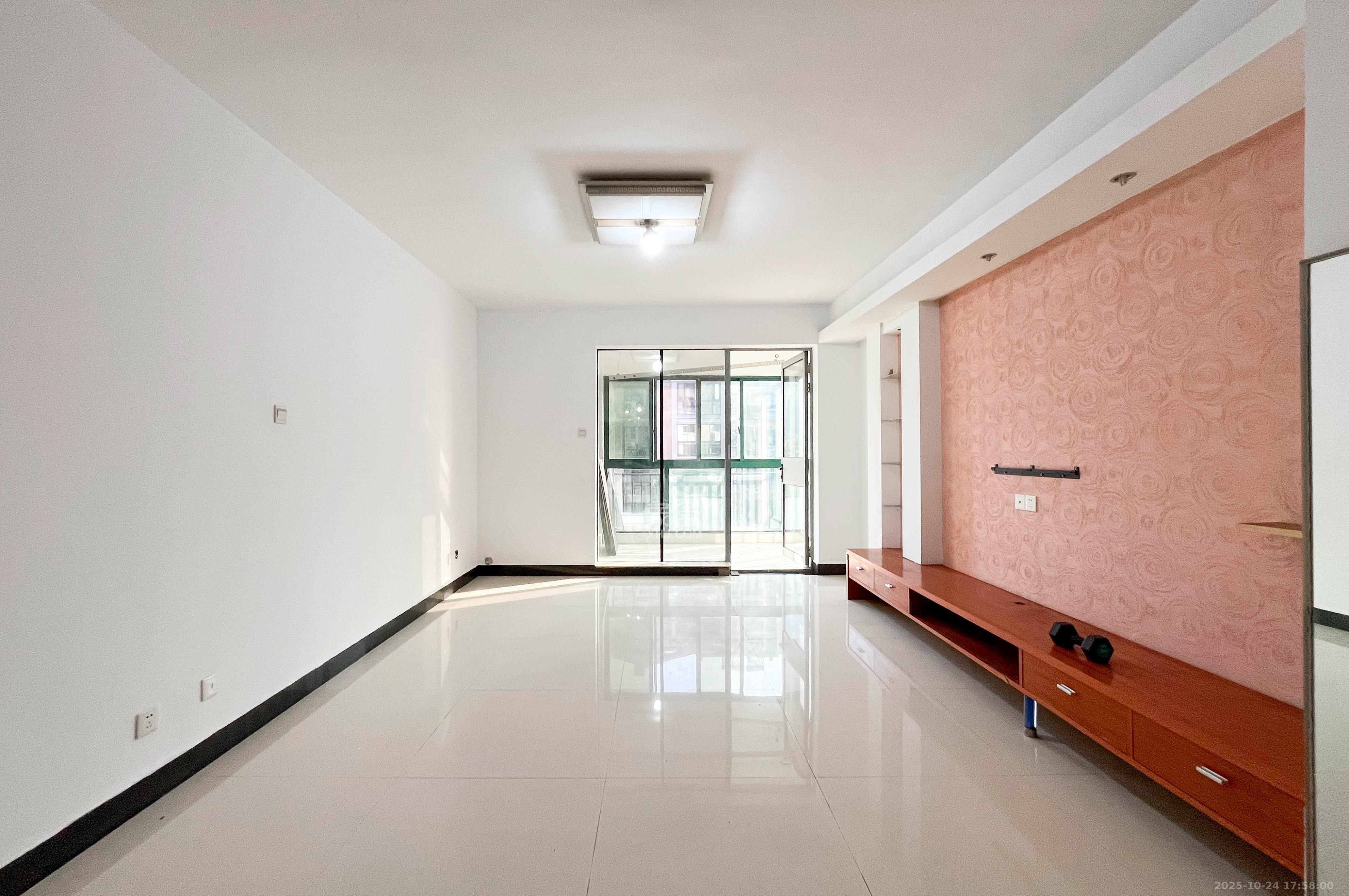 共和世家  2室2厅2卫    90.0万