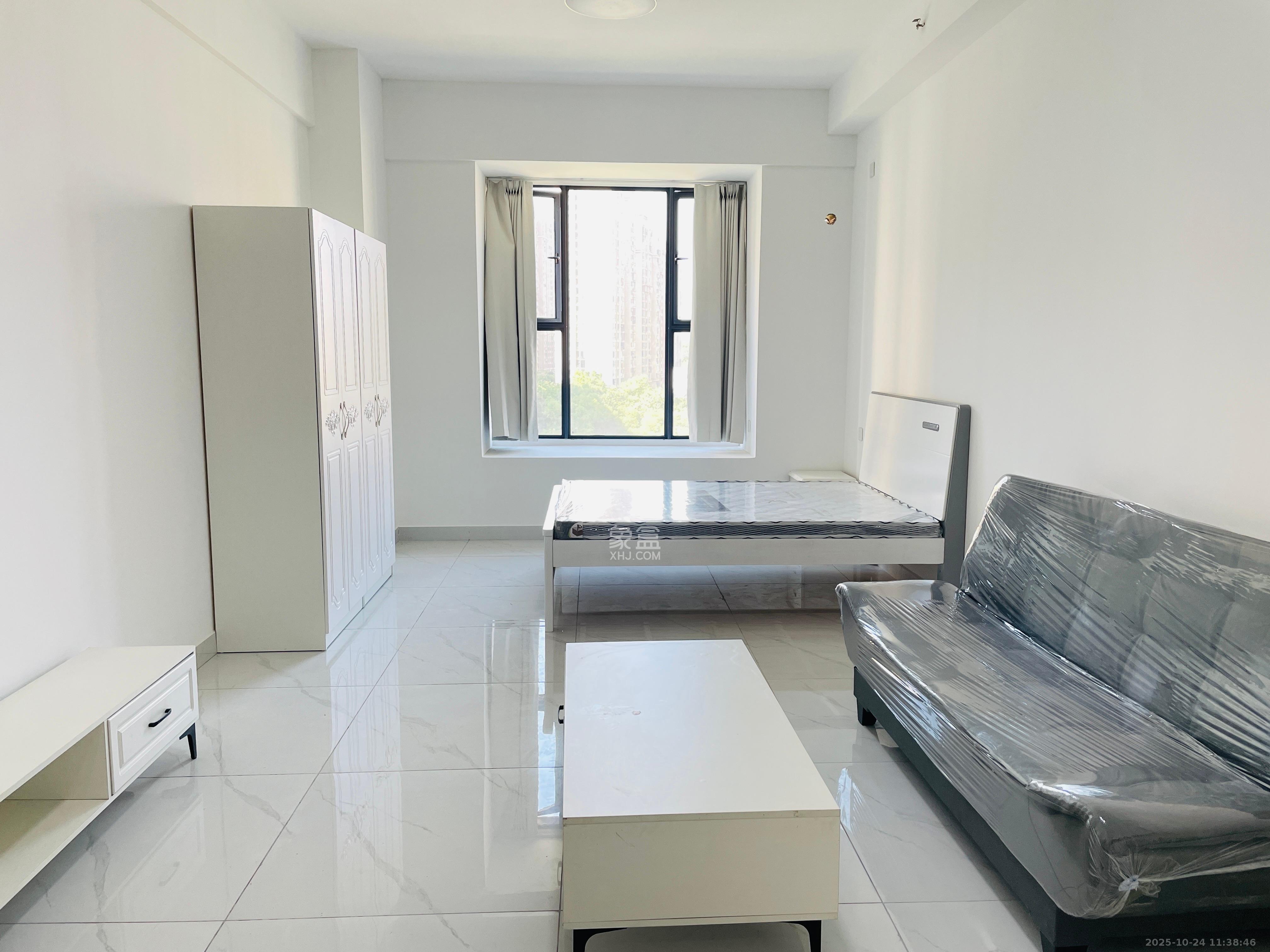 金石蓉园  1室1厅1卫    1300.0元/月