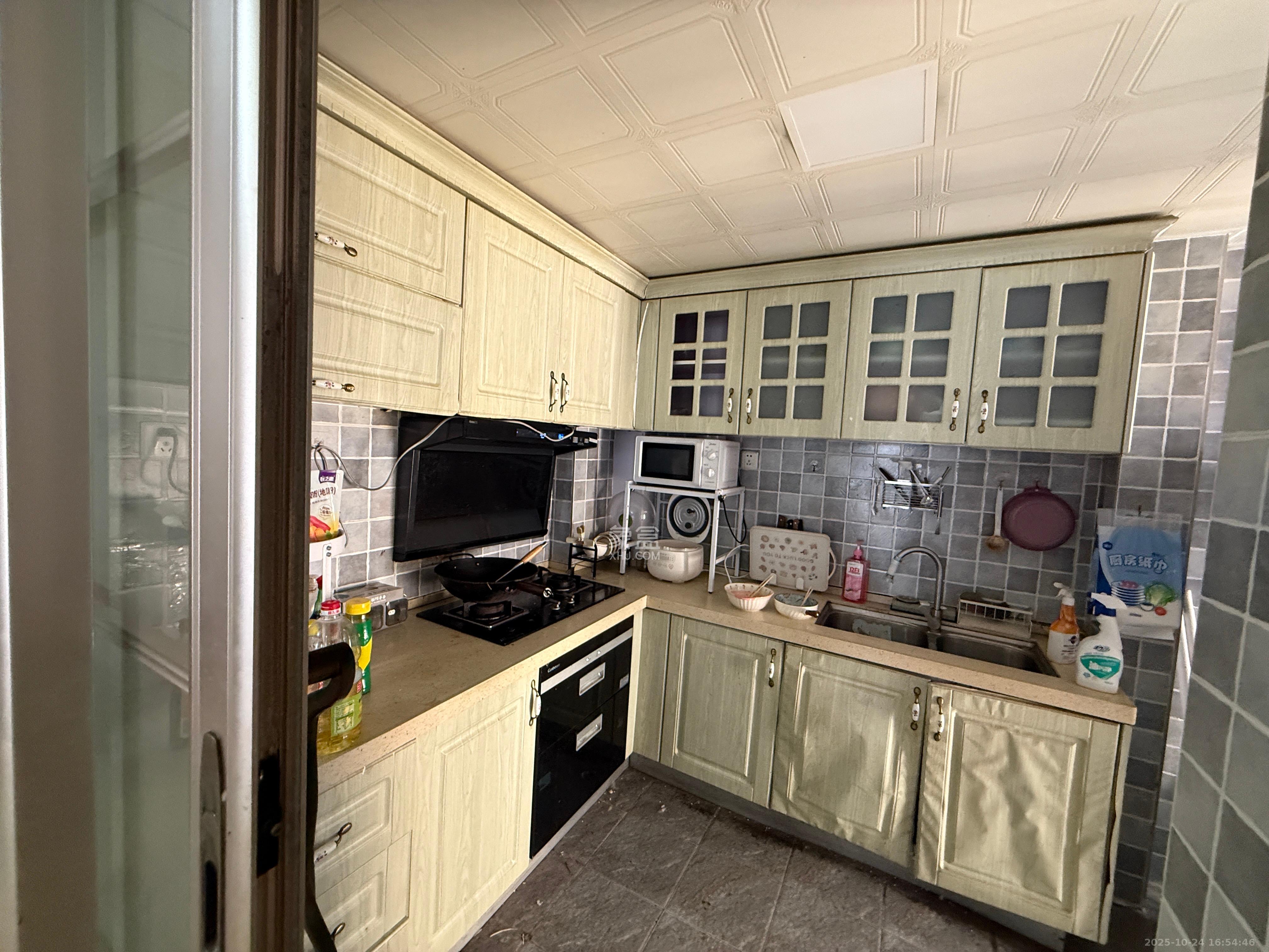 华润凤凰城三期 1室1厅1卫 2000.0元/月 华润凤凰城三期 1室1厅1卫 2000.0元/月室内图