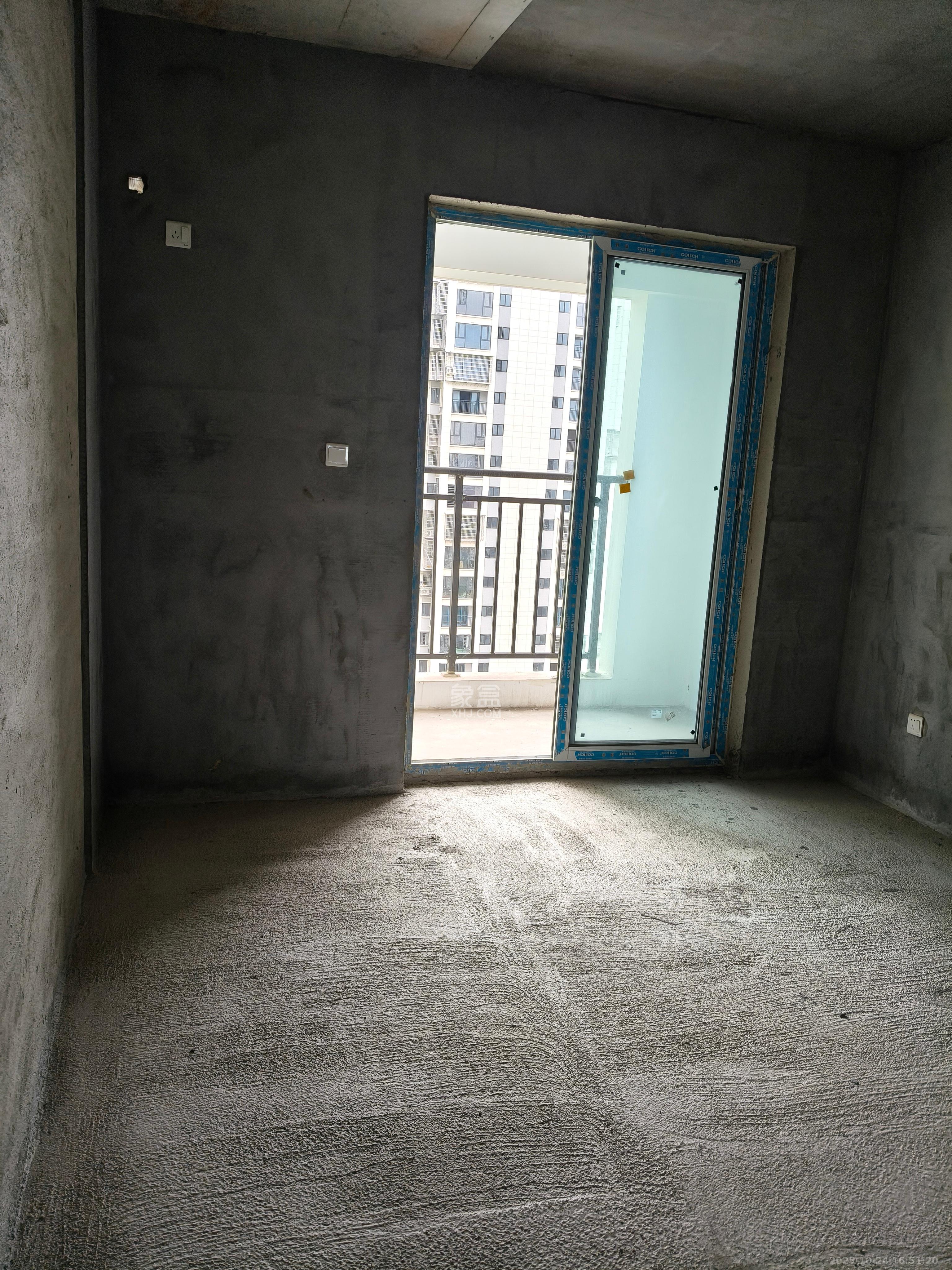 和景家园二期  3室2厅2卫    1100.0元/月 和景家园二期  3室2厅2卫    1100.0元/月室内图