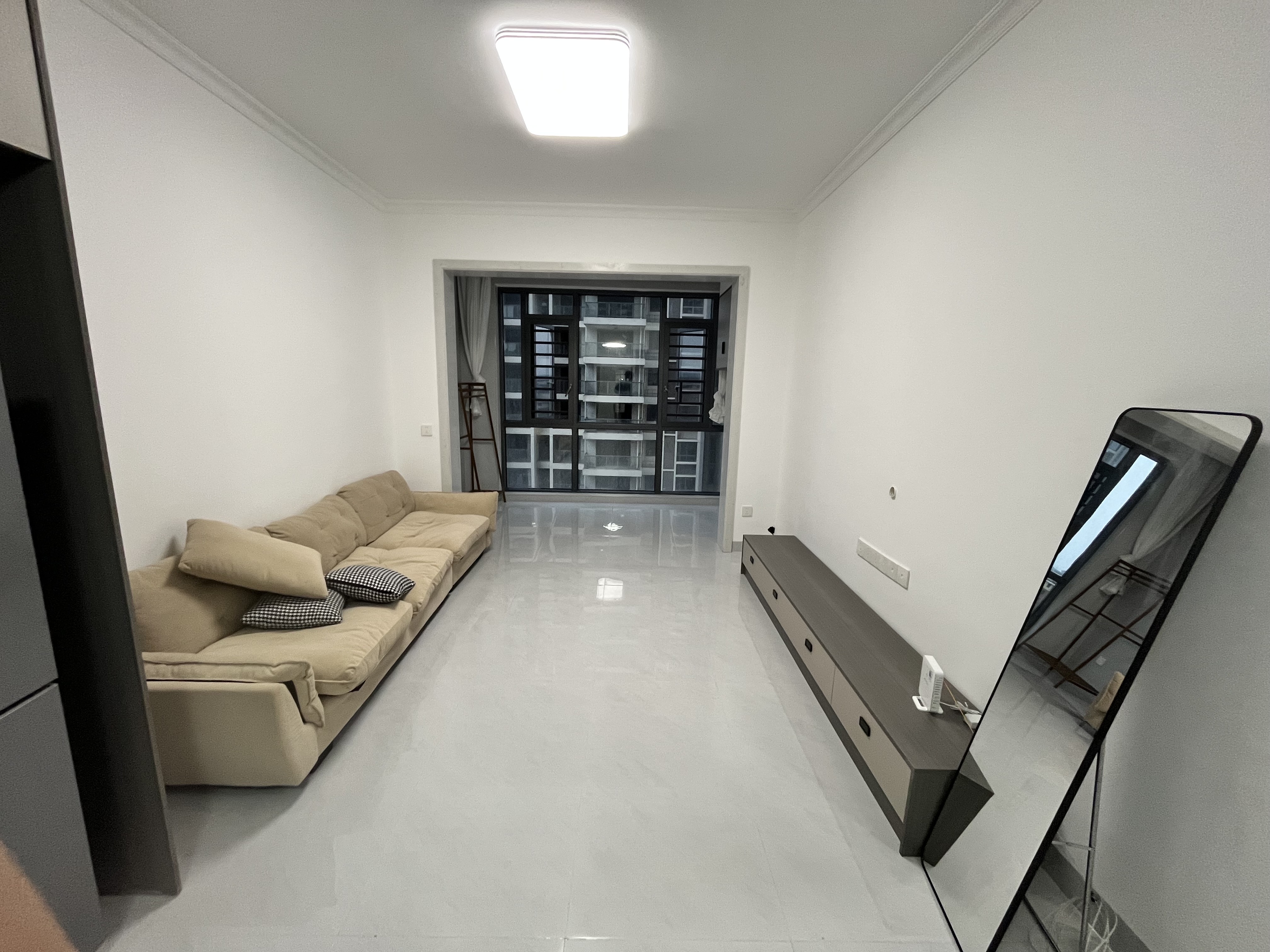 互助小区电梯房  2室2厅1卫    1500.0元/月户型图