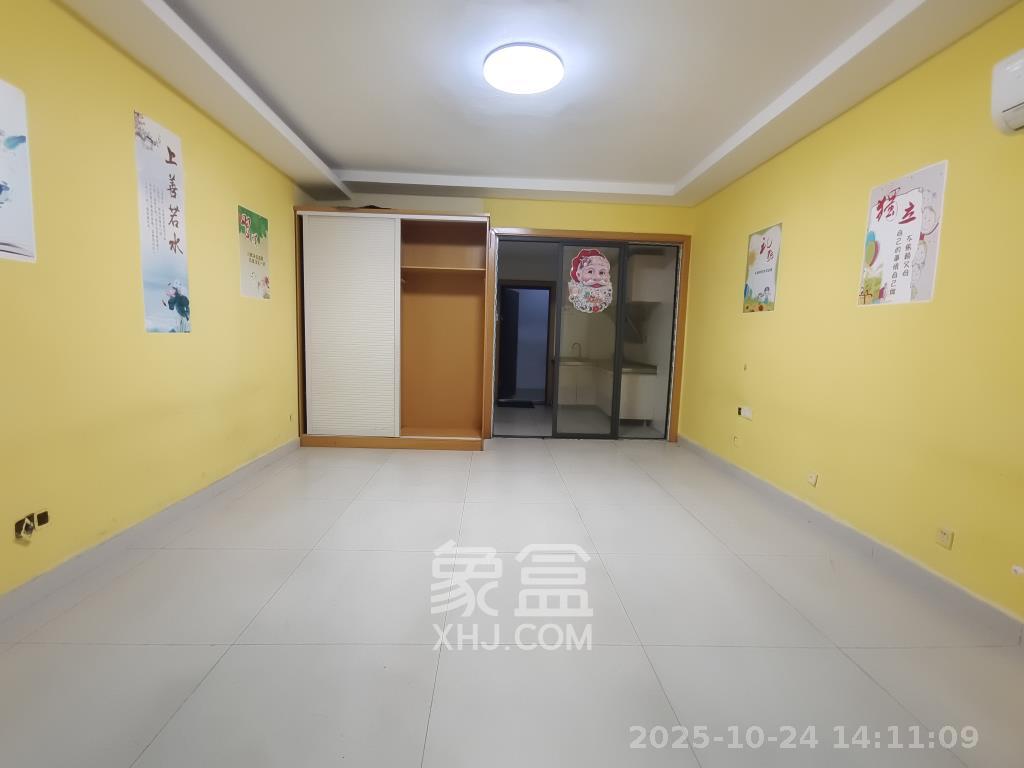 阳光100三期  1室1厅1卫    1500.0元/月室内图