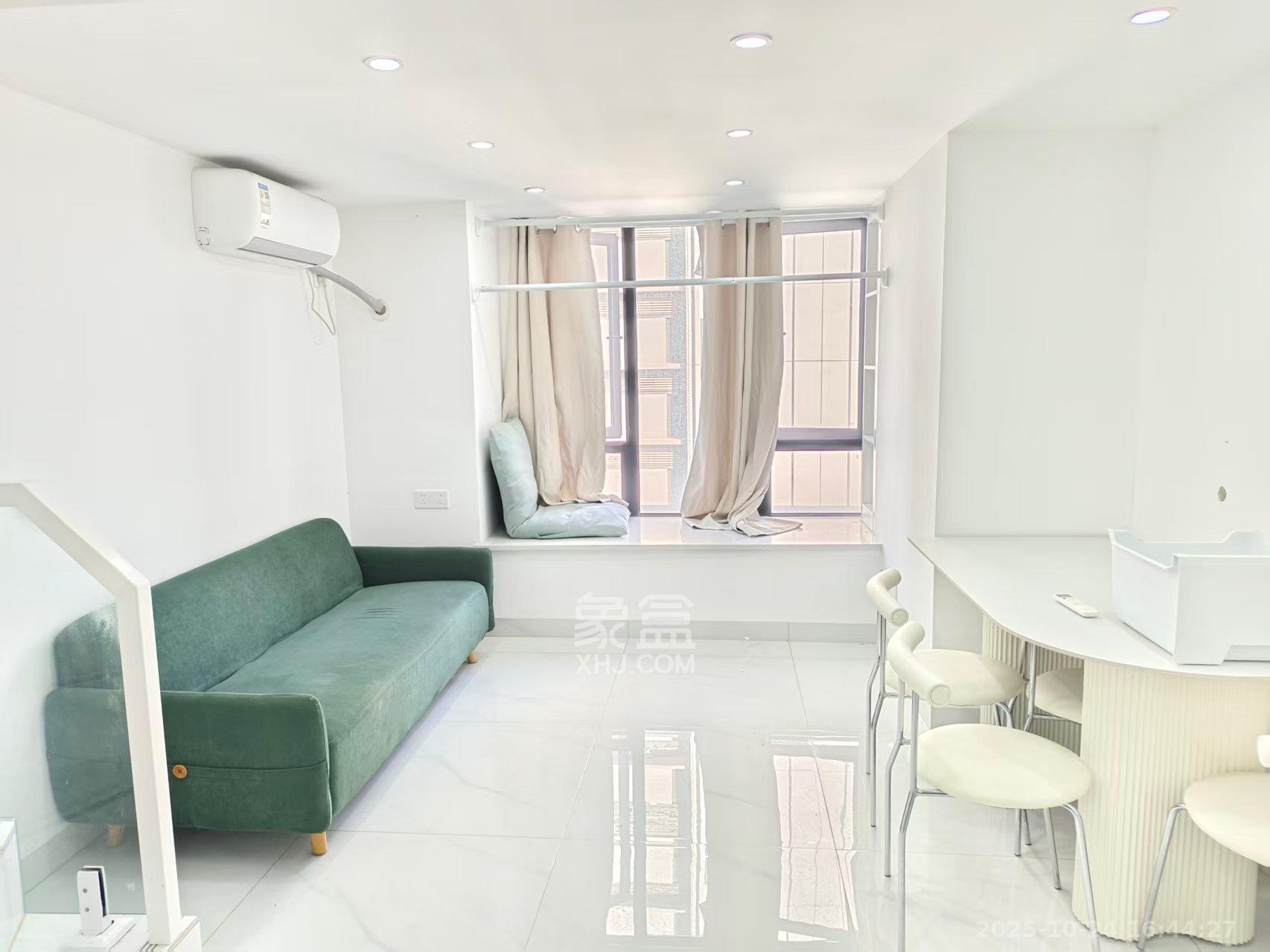 映客龙湖璟翠公馆（映客龙湖璟翠中心）  1室1厅1卫    1600.0元/月