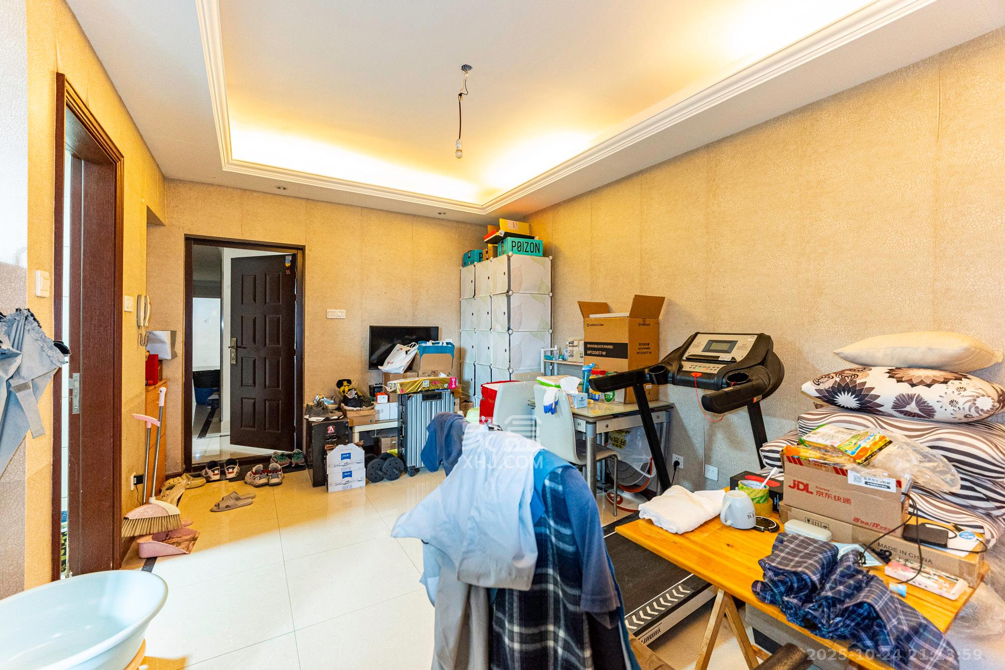 郡原居里 1室1厅1卫 29.8万 郡原居里 1室1厅1卫 29.8万客厅