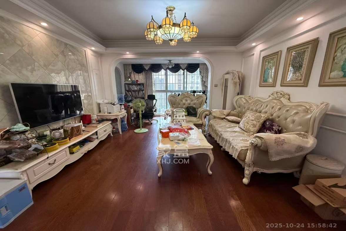 万国城(当代满庭春MOMA)三期  3室2厅2卫    2600.0元/月 万国城(当代满庭春MOMA)三期  3室2厅2卫    2600.0元/月室内图