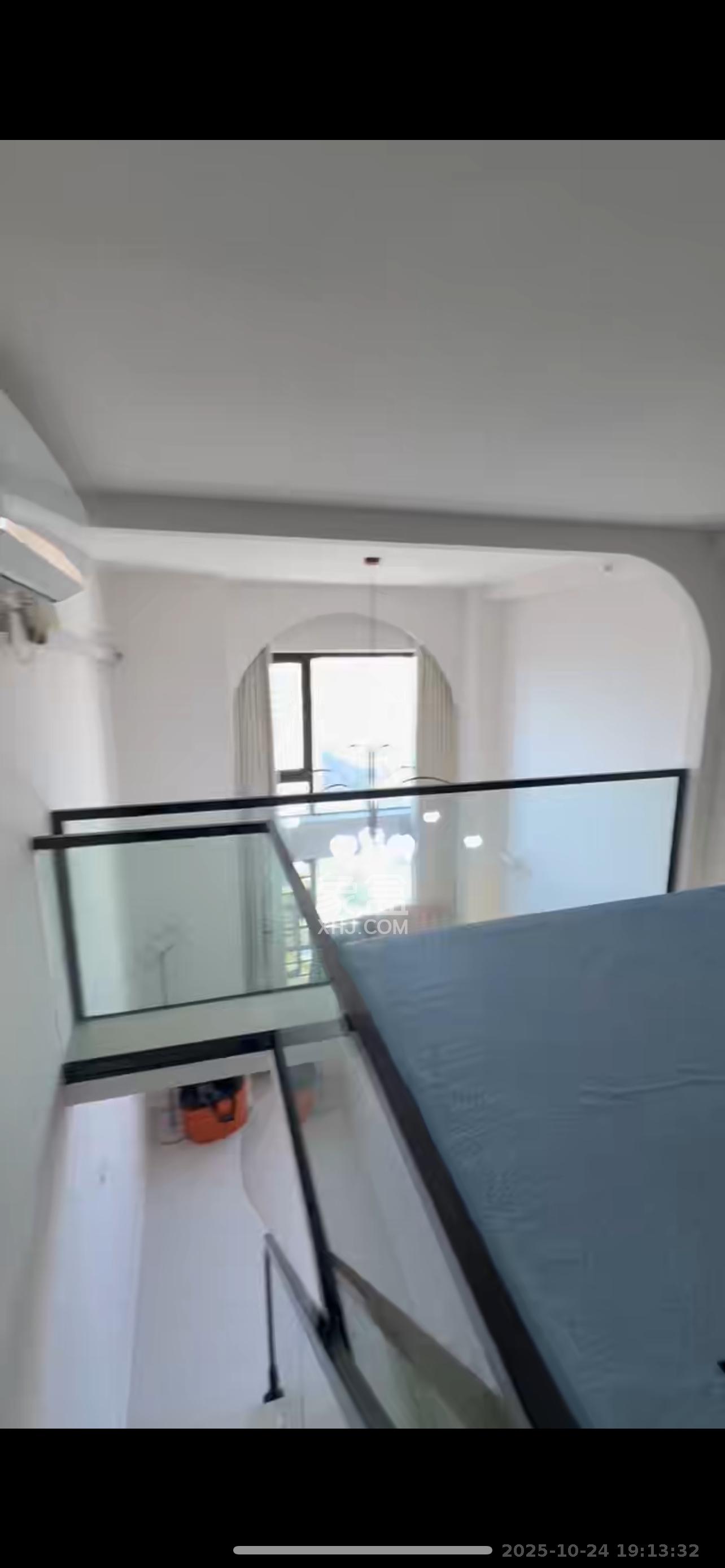 卓越江岸  1室1厅1卫    2300.0元/月室内图