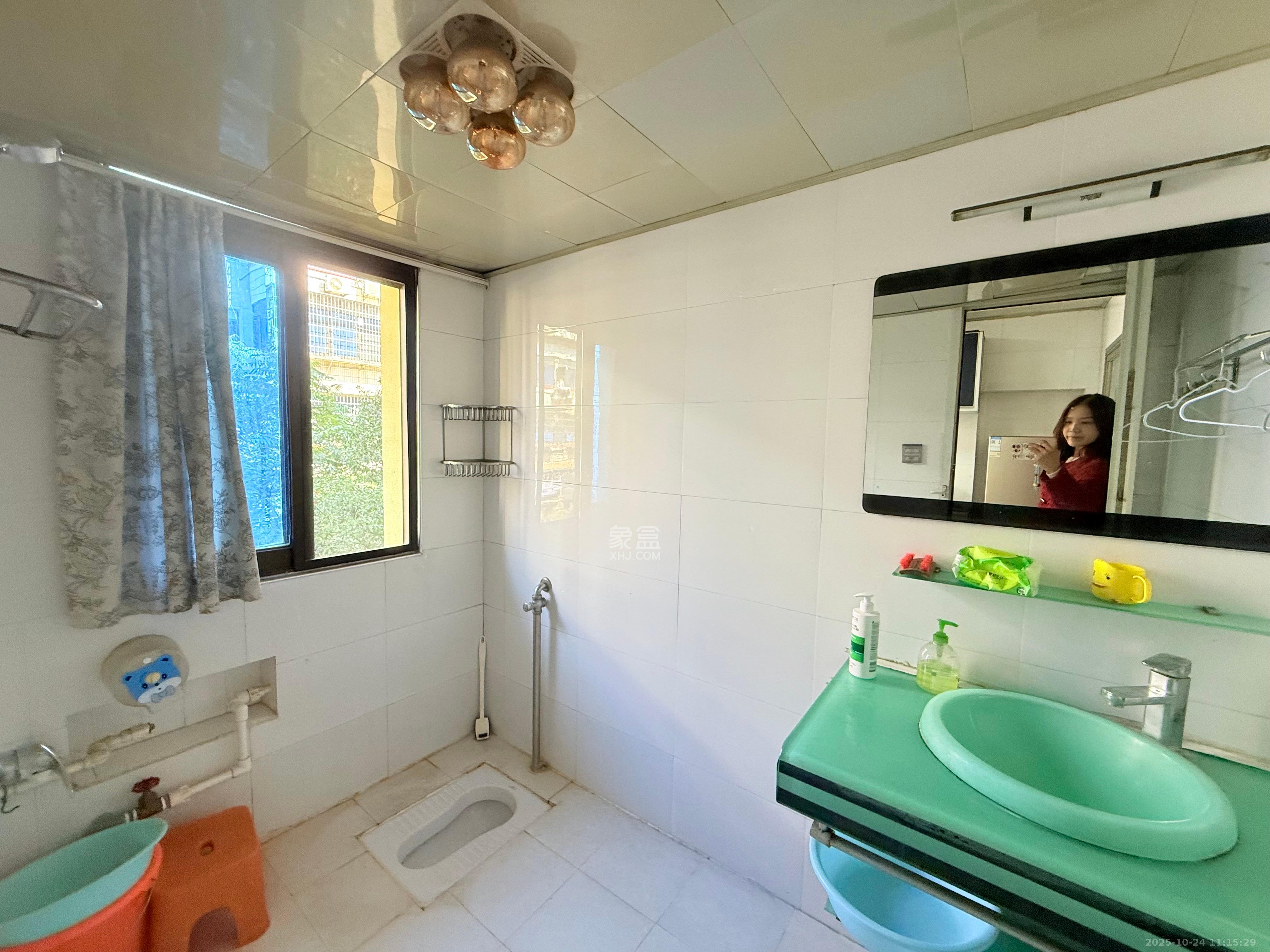 路桥宿舍 2室1厅1卫 1400.0元/月 路桥宿舍 2室1厅1卫 1400.0元/月室内图