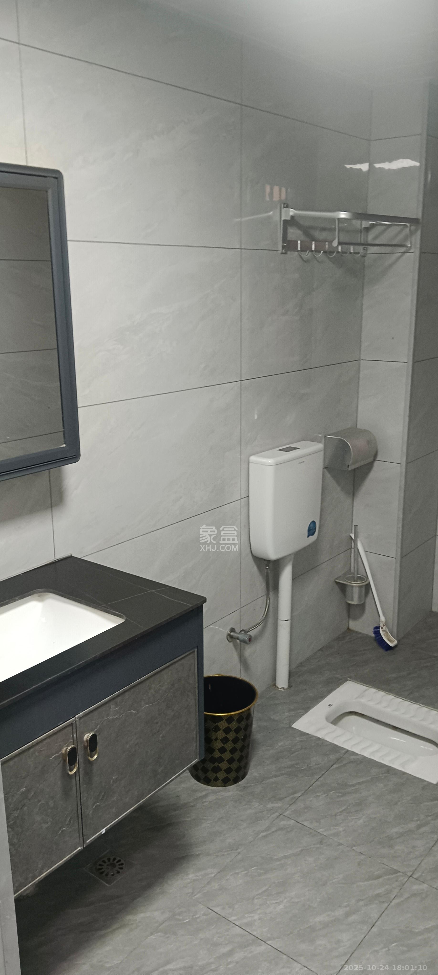 和润园三期  3室2厅2卫    2700.0元/月室内图