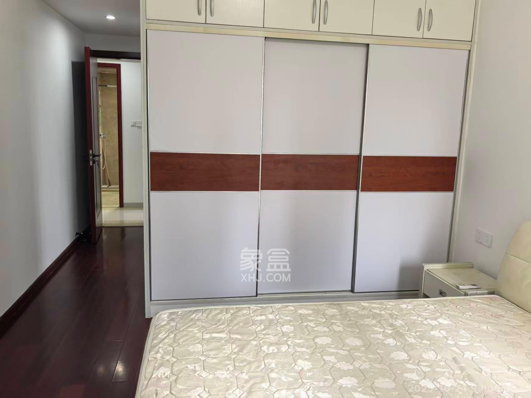 珠江花城四期花盛  3室2厅2卫    2600.0元/月 珠江花城四期花盛  3室2厅2卫    2600.0元/月室内图