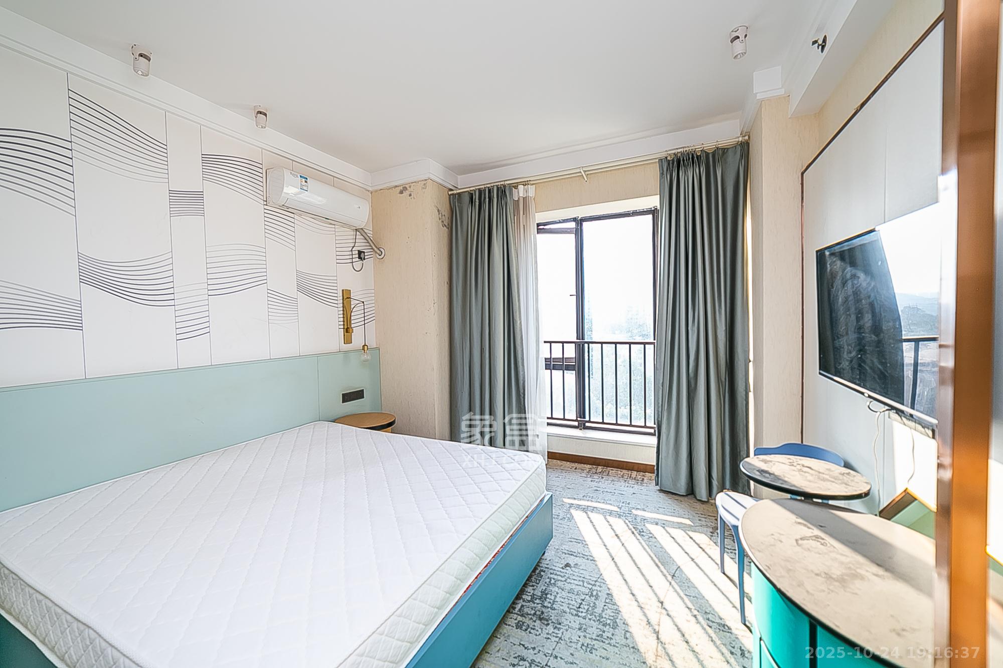 君合天玺  1室1厅1卫    22.8万 君合天玺  1室1厅1卫    22.8万卧室