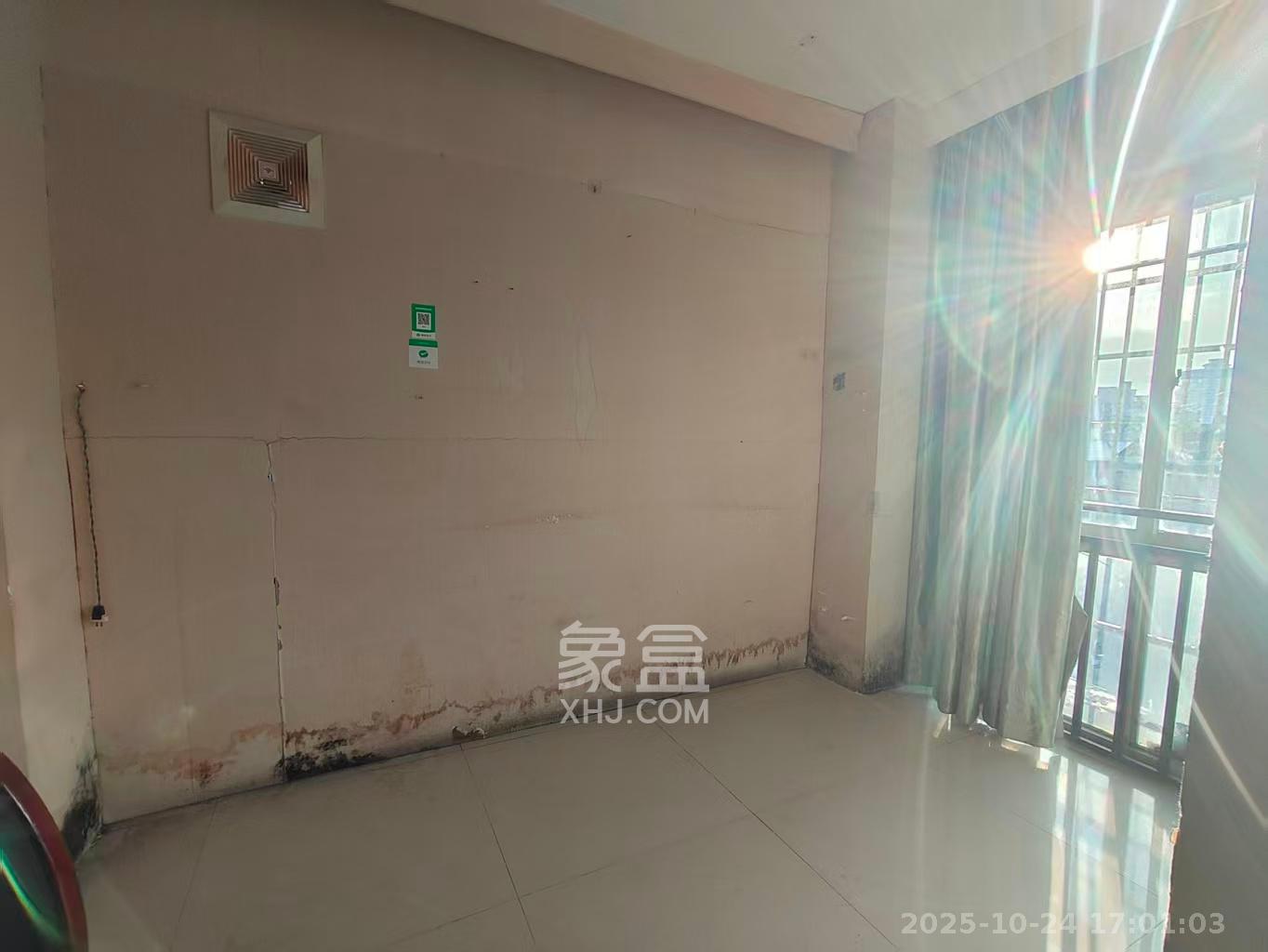 添景阁 1室1厅1卫 2000.0元/月 添景阁 1室1厅1卫 2000.0元/月室内图