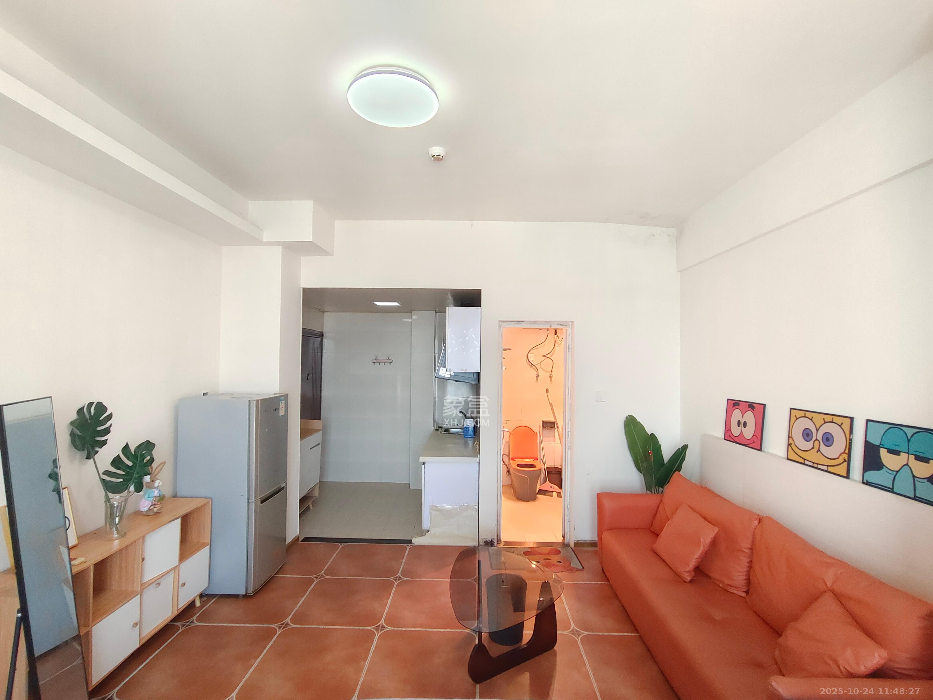 融圣国际  1室1厅1卫    1500.0元/月 融圣国际  1室1厅1卫    1500.0元/月室内图