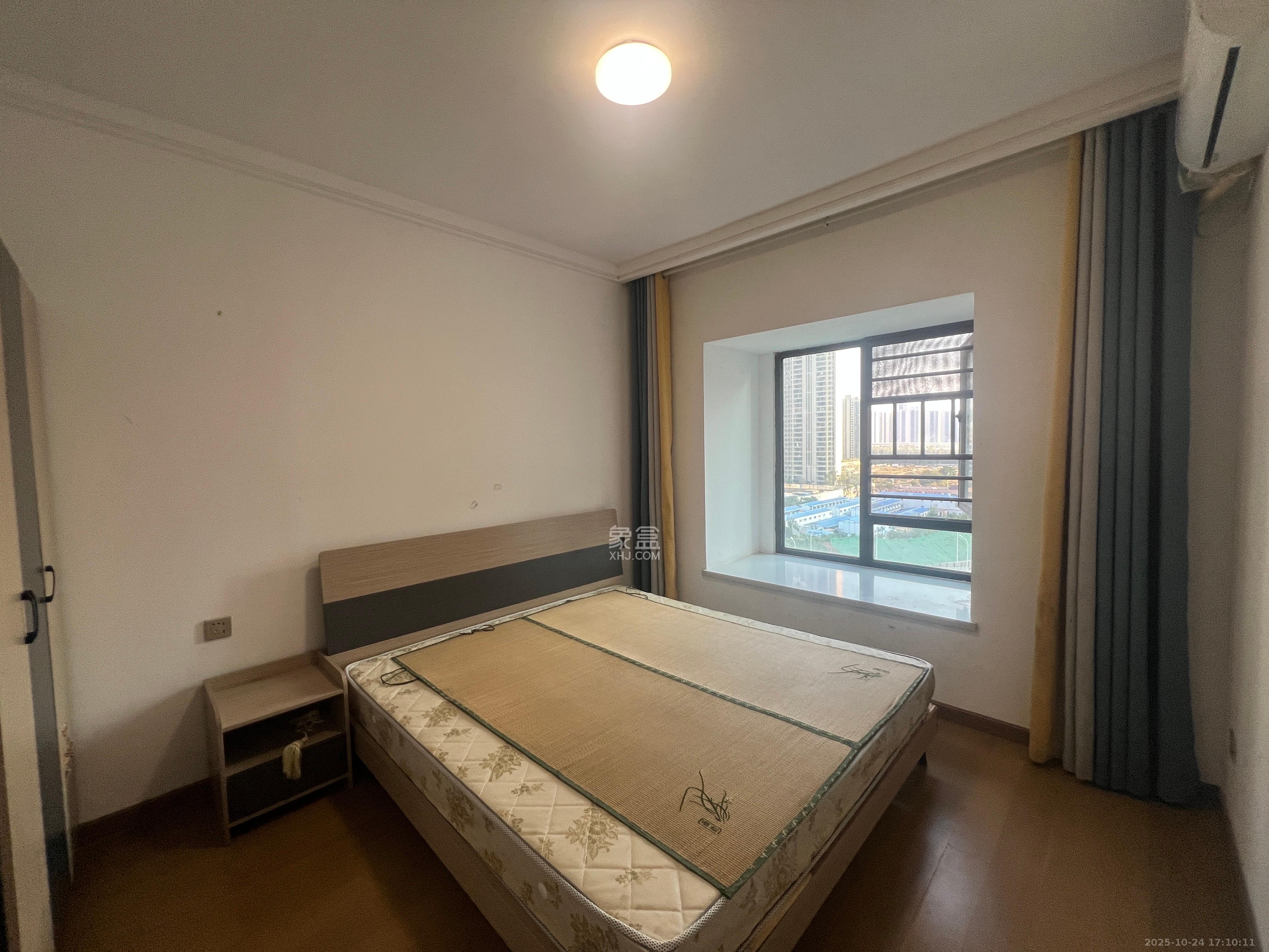 阳光城尚东湾青柠园  3室2厅2卫    2600.0元/月 阳光城尚东湾青柠园  3室2厅2卫    2600.0元/月室内图