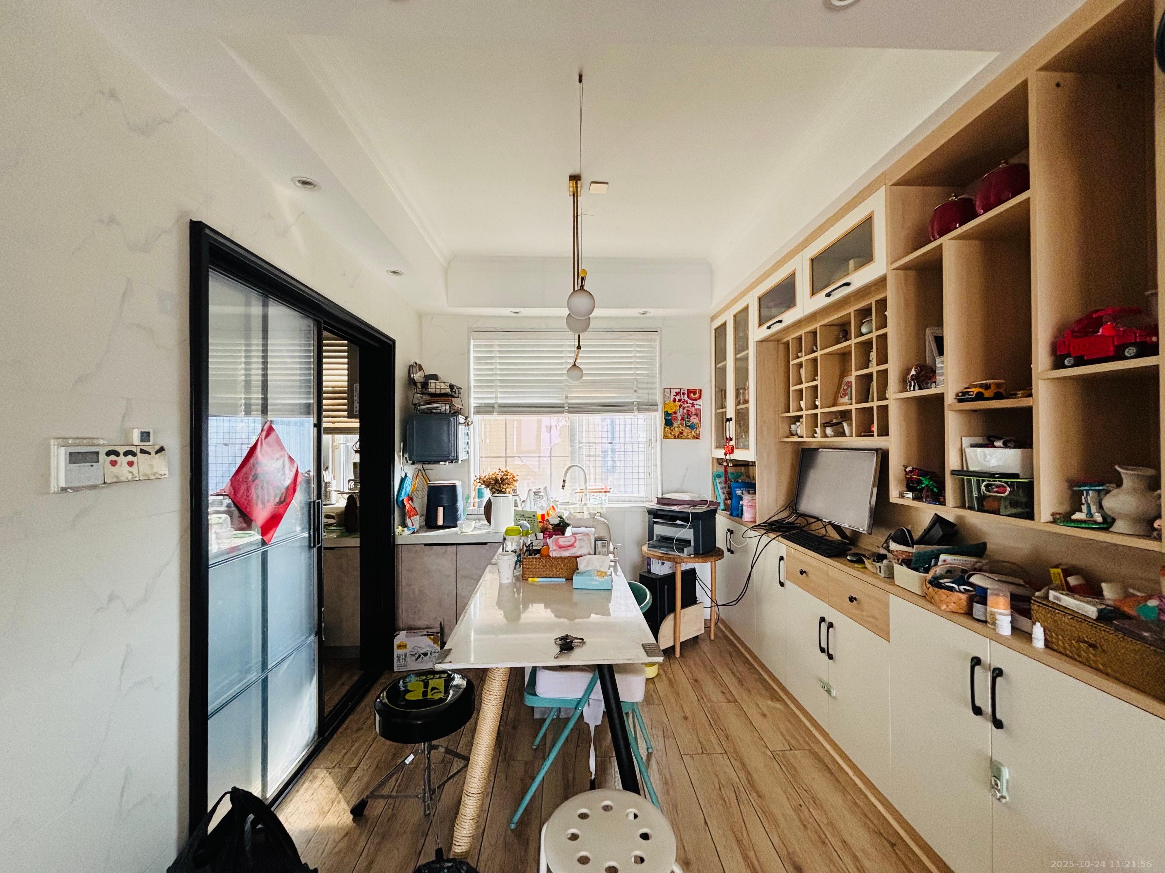 和悦城(蟠龙景苑)  3室2厅2卫    2300.0元/月室内图