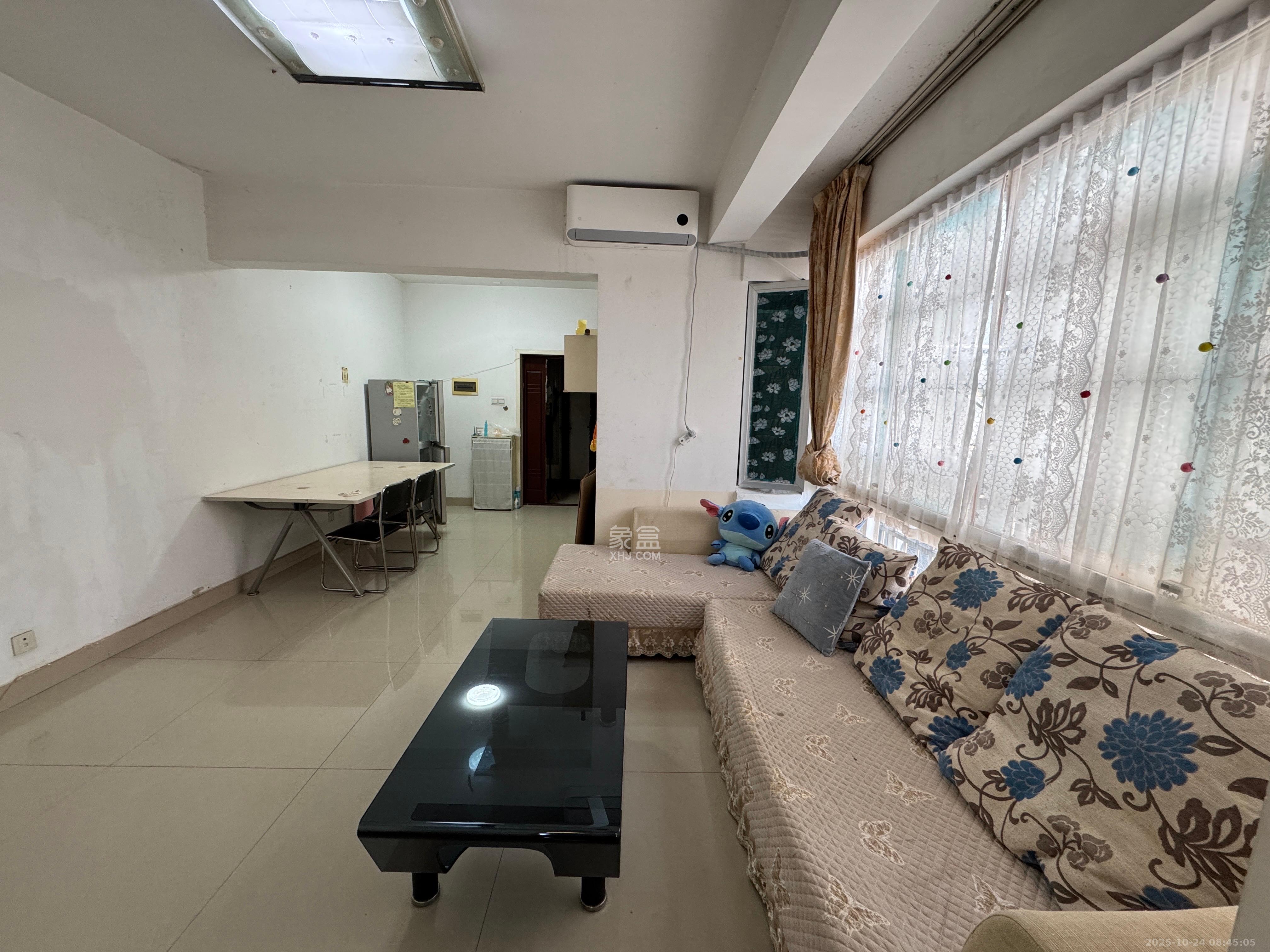 上河国际B座  1室2厅1卫    1600.0元/月 上河国际B座  1室2厅1卫    1600.0元/月