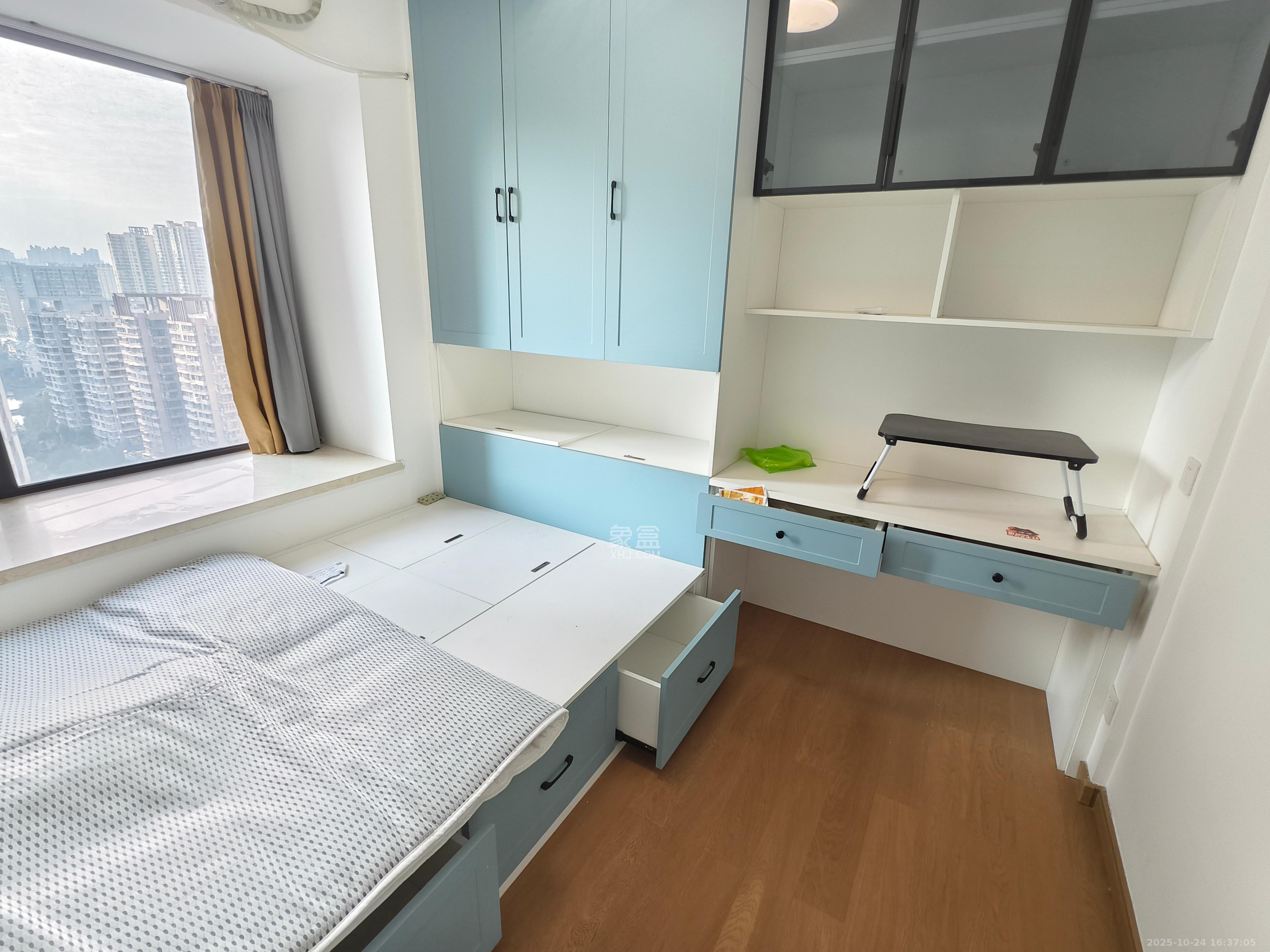 万润滨江天著  3室2厅2卫    2600.0元/月 万润滨江天著  3室2厅2卫    2600.0元/月室内图