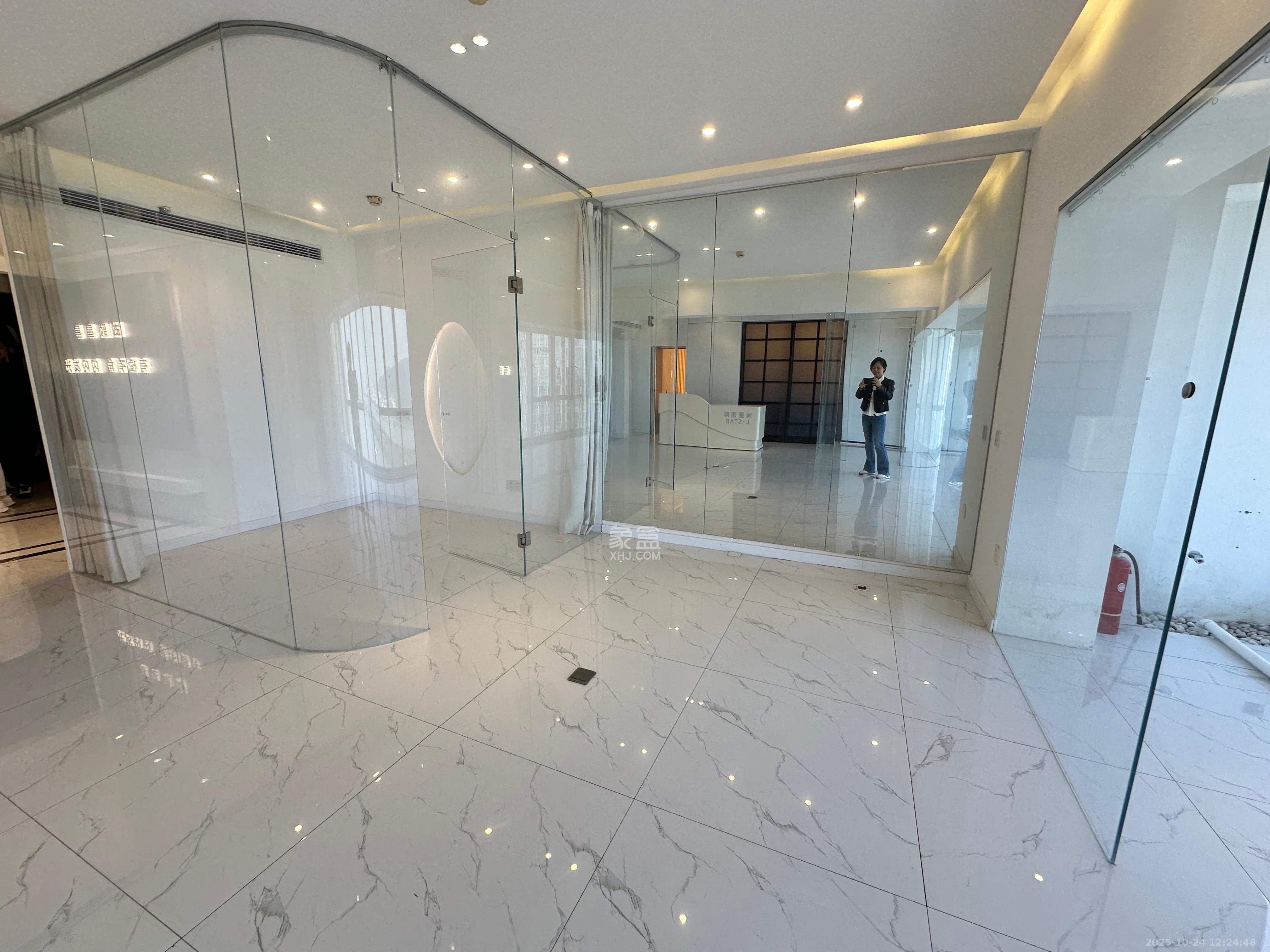 保利国际广场  1室1厅1卫    9000.0元/月室内图