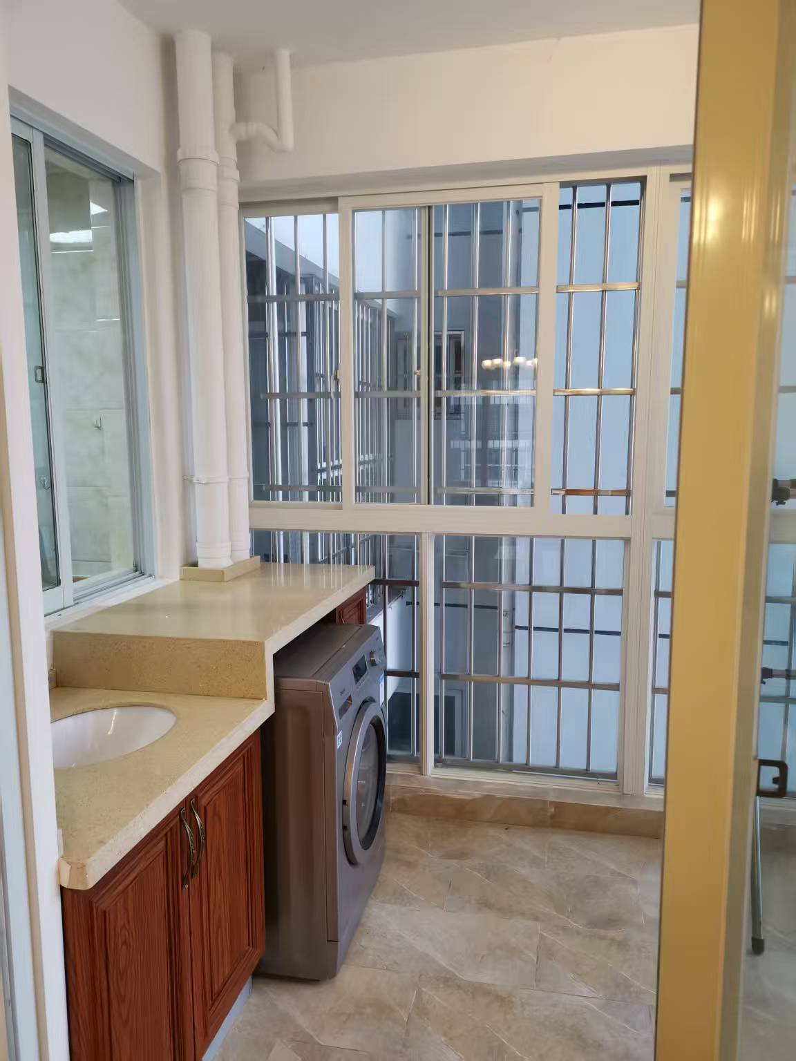 海航城 4室2厅2卫 4500.0元/月 海航城 4室2厅2卫 4500.0元/月室内图