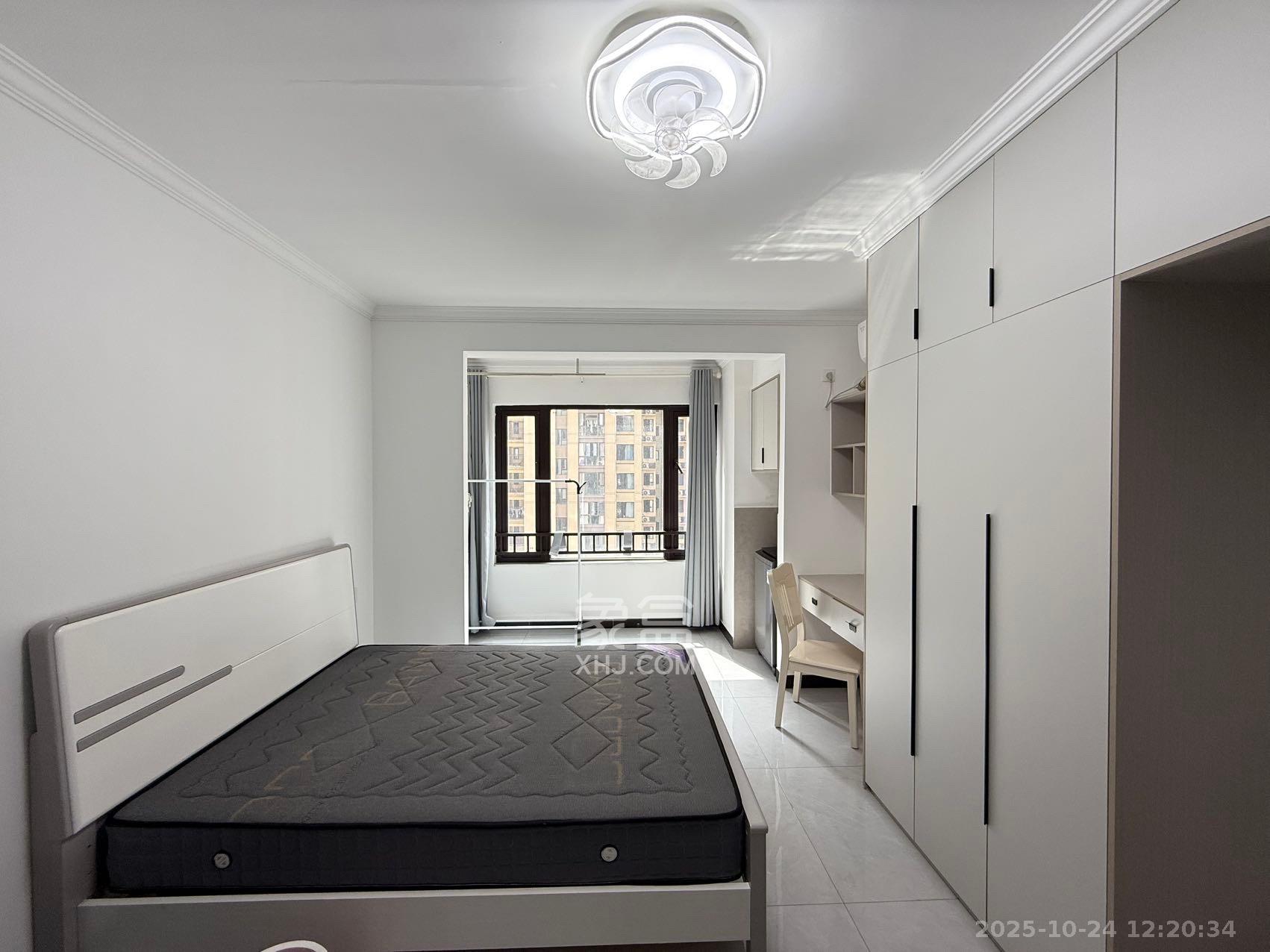 中海珑悦府  1室1厅1卫    1200.0元/月室内图