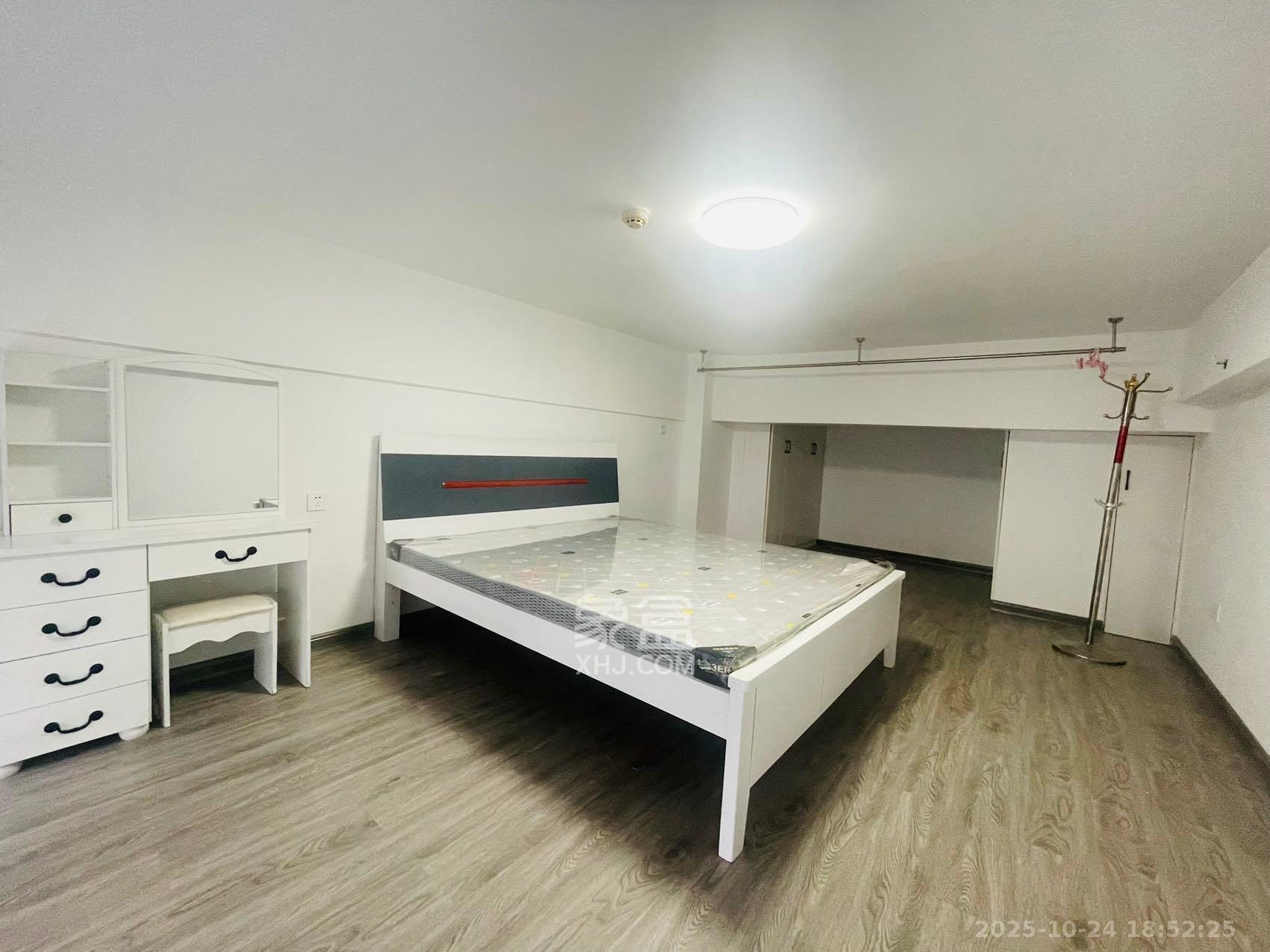 裕天国际商汇中心  1室0厅0卫    1600.0元/月室内图