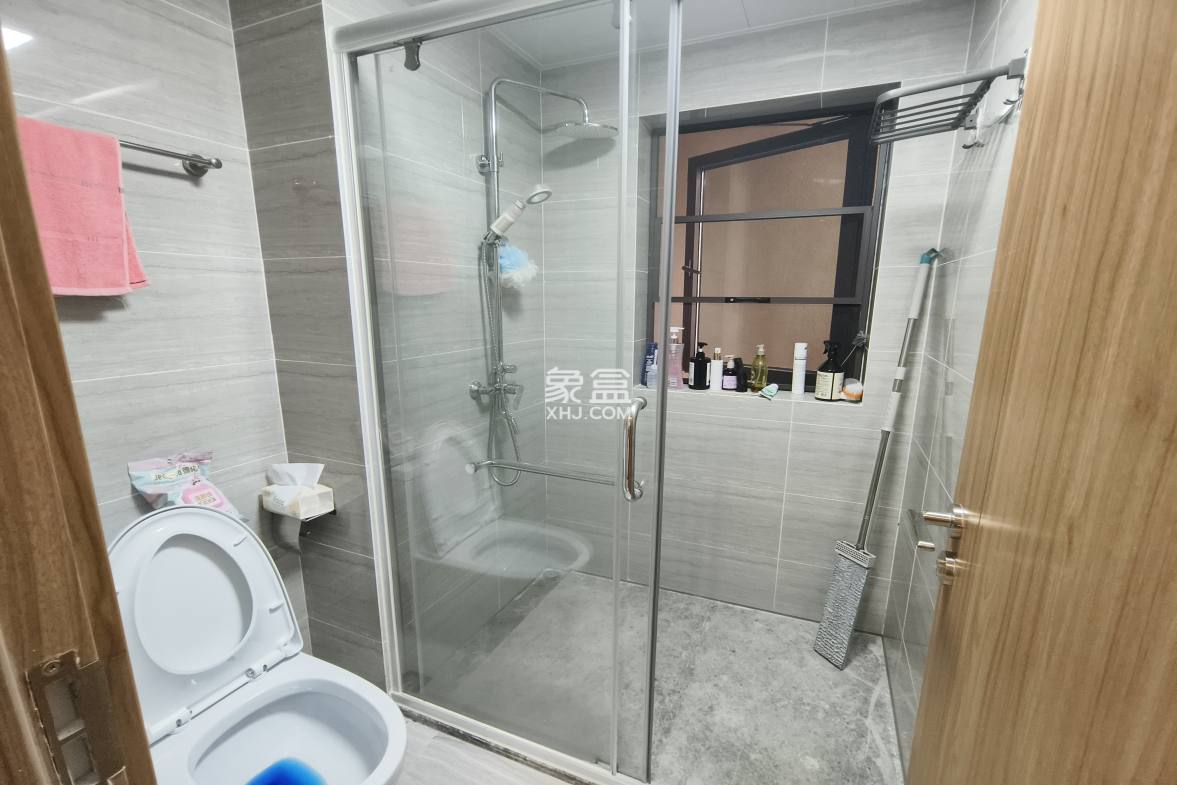 海航豪庭南苑  2室2厅2卫    4000.0元/月 海航豪庭南苑  2室2厅2卫    4000.0元/月室内图