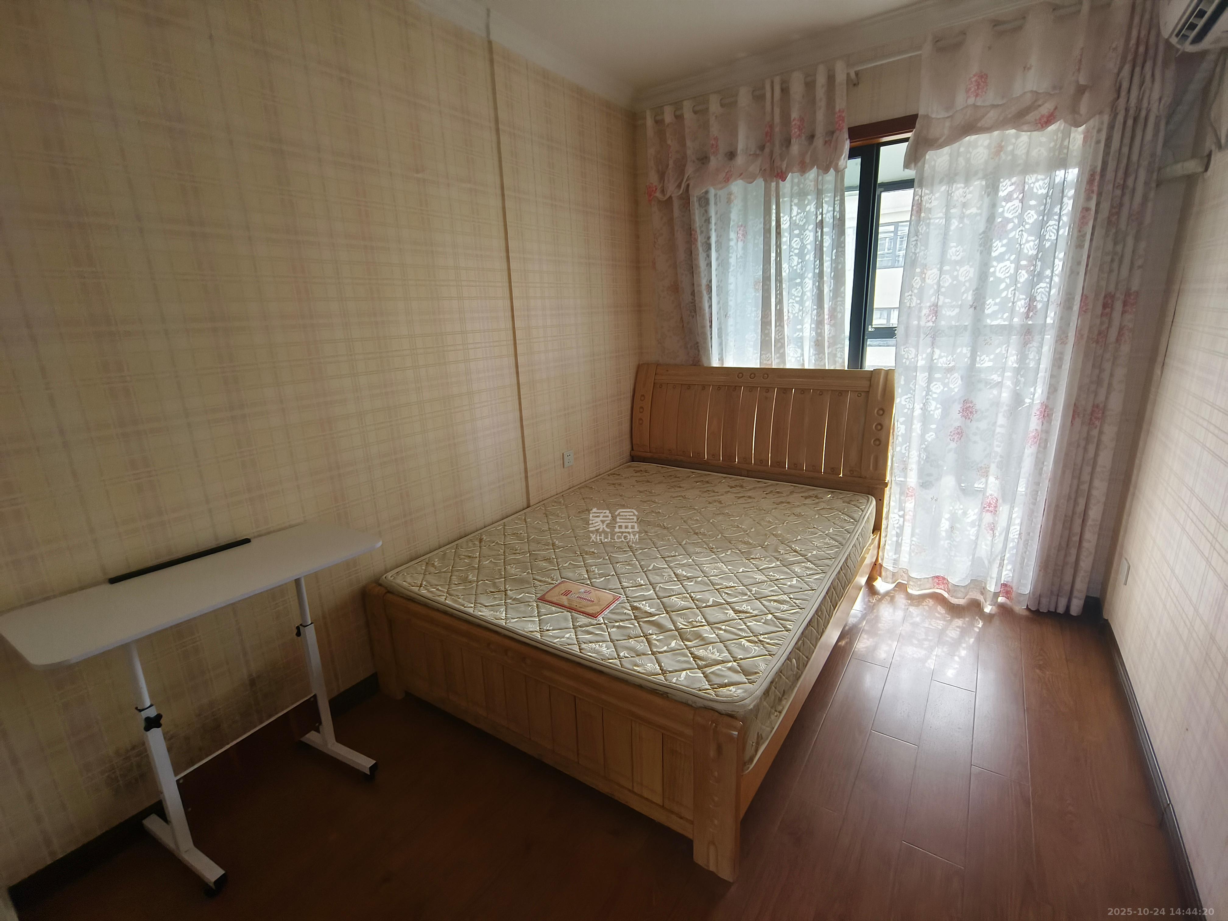 西城龙庭  2室2厅1卫    2100.0元/月 西城龙庭  2室2厅1卫    2100.0元/月室内图